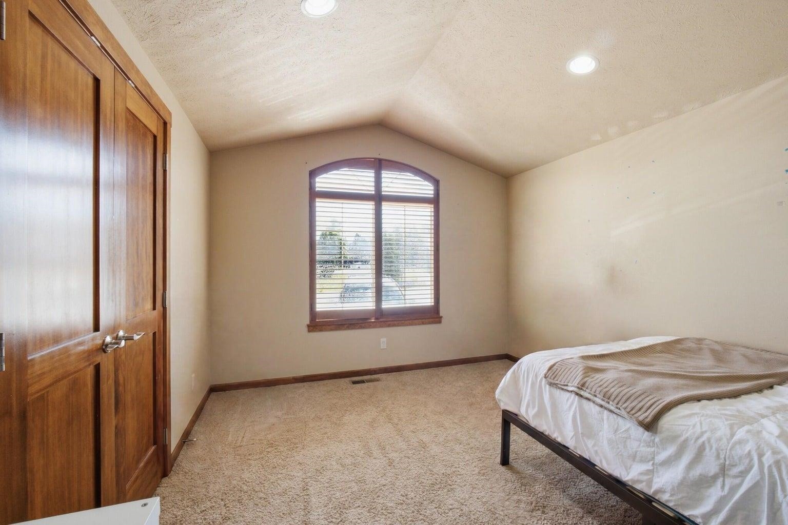 16411 E 10TH Ln - Photo 14