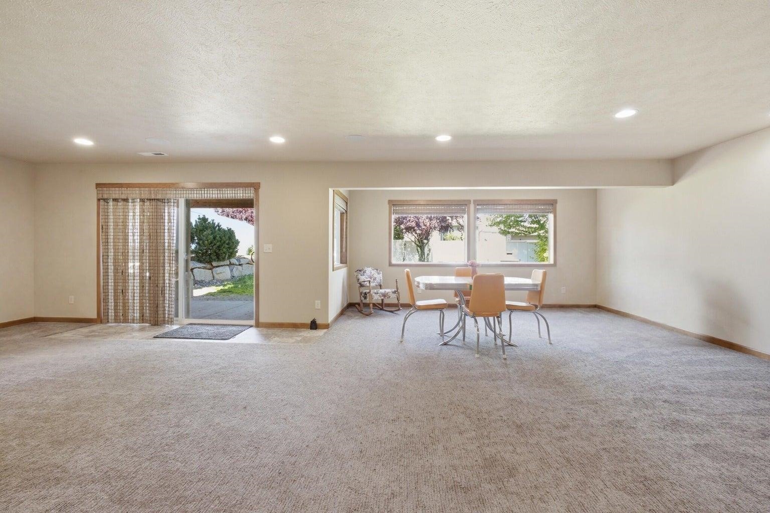 16411 E 10TH Ln - Photo 19