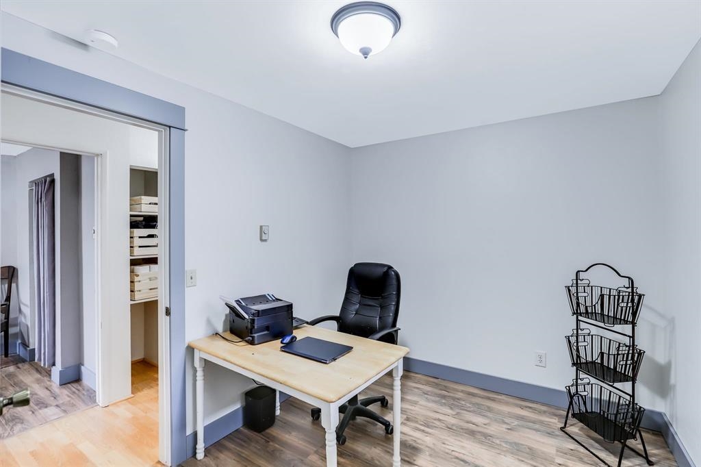 10321 E Main Ave - Photo 13