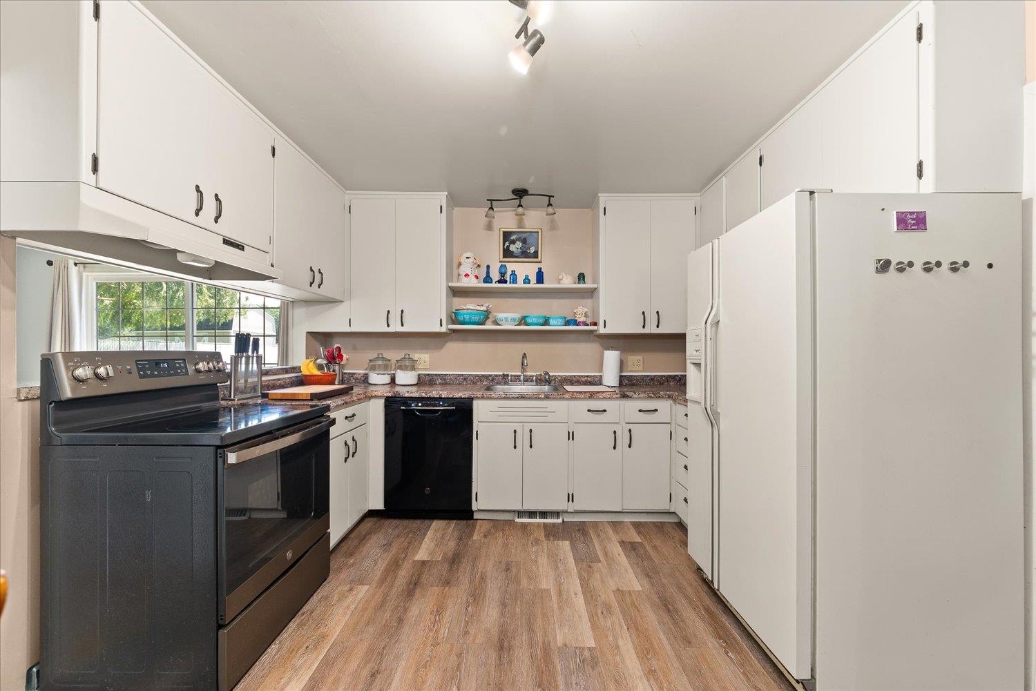 13808 E HEROY Ave - Photo 9