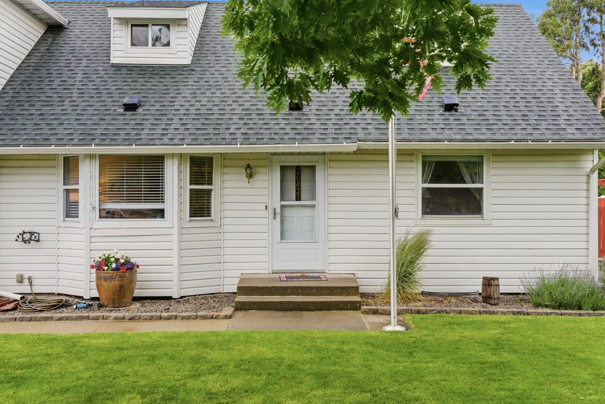 26821 E Eastland Ave - Photo 2