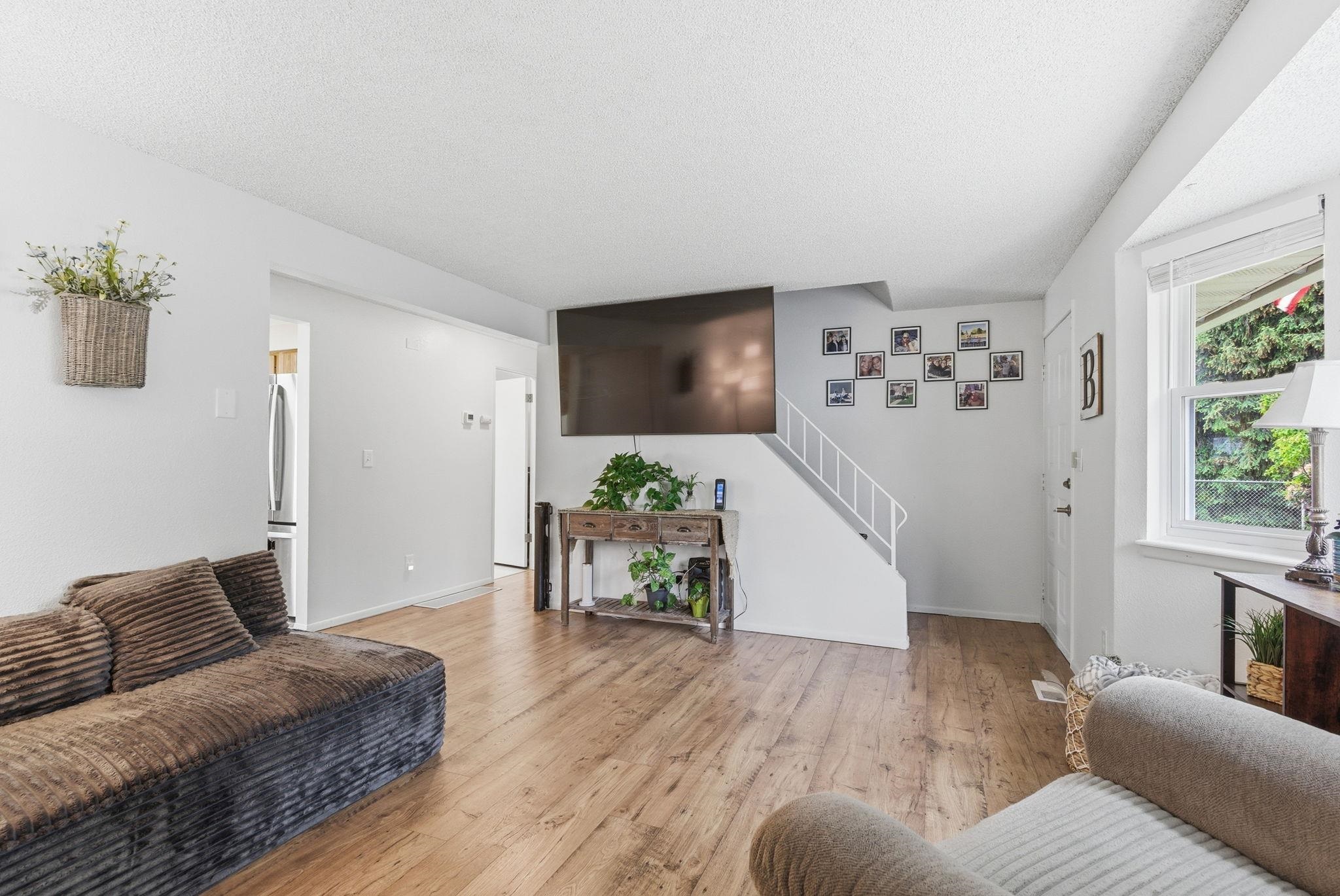 26821 E Eastland Ave - Photo 5