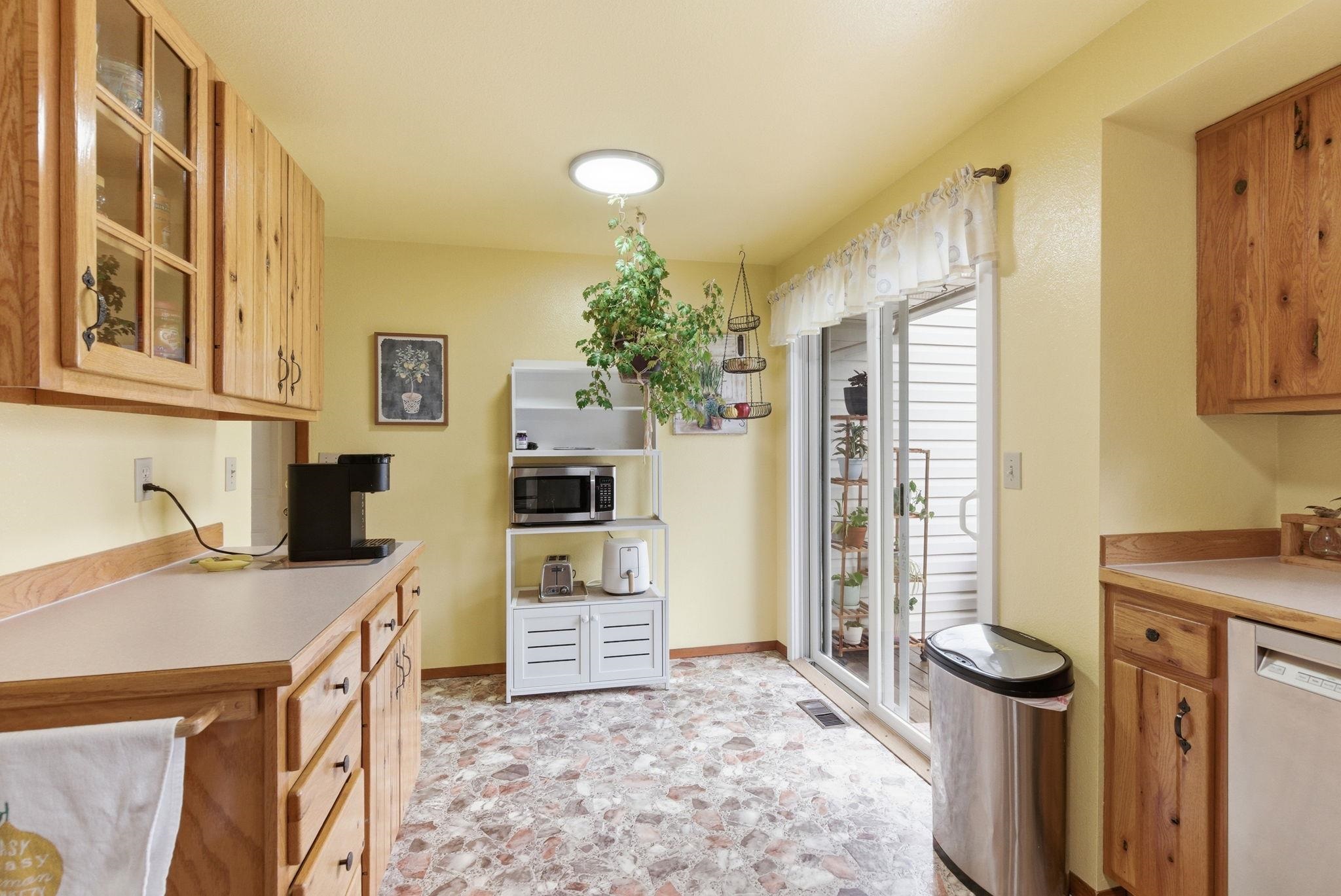 26821 E Eastland Ave - Photo 10