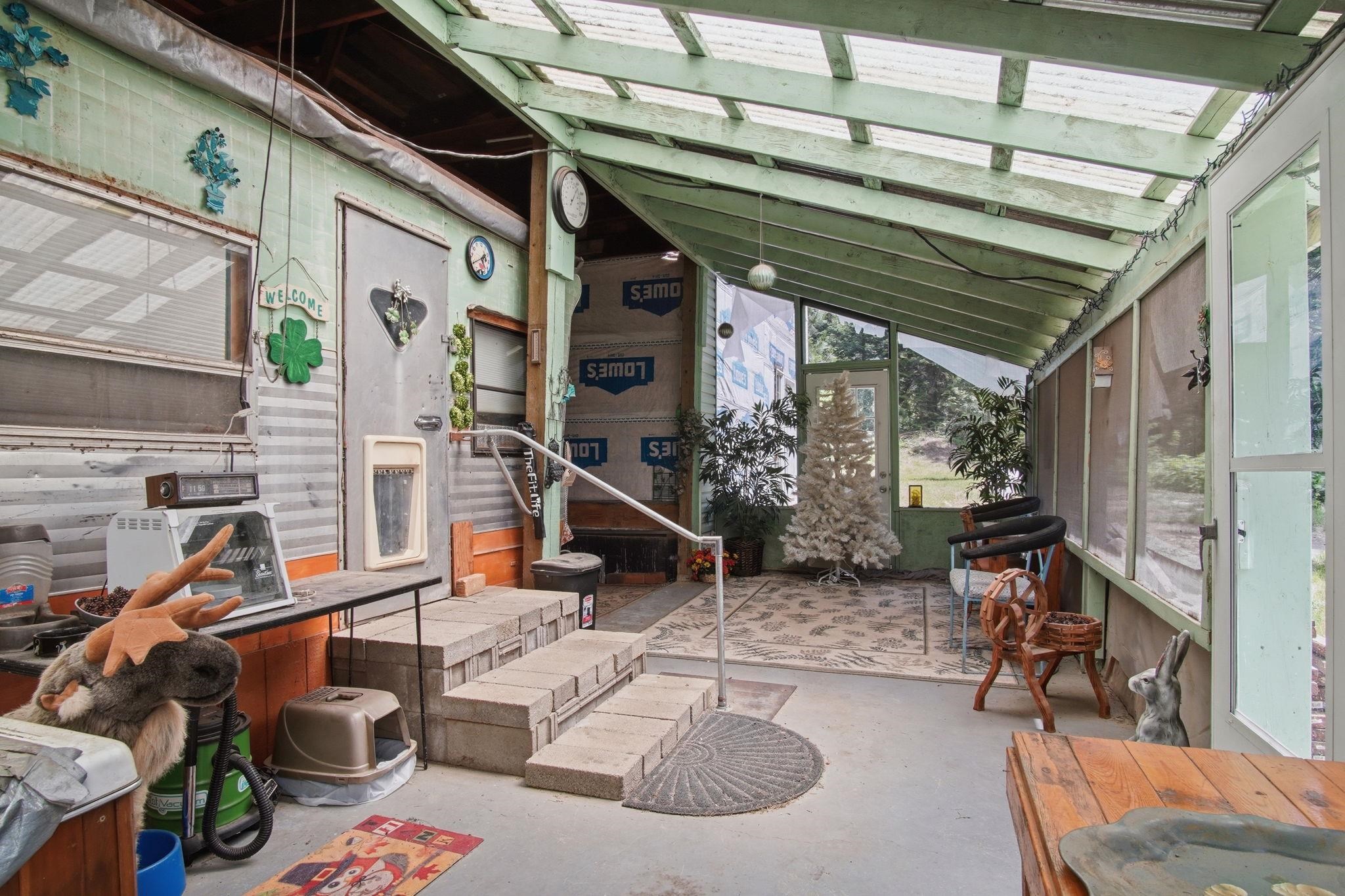 330 Juanita Ln - Photo 7