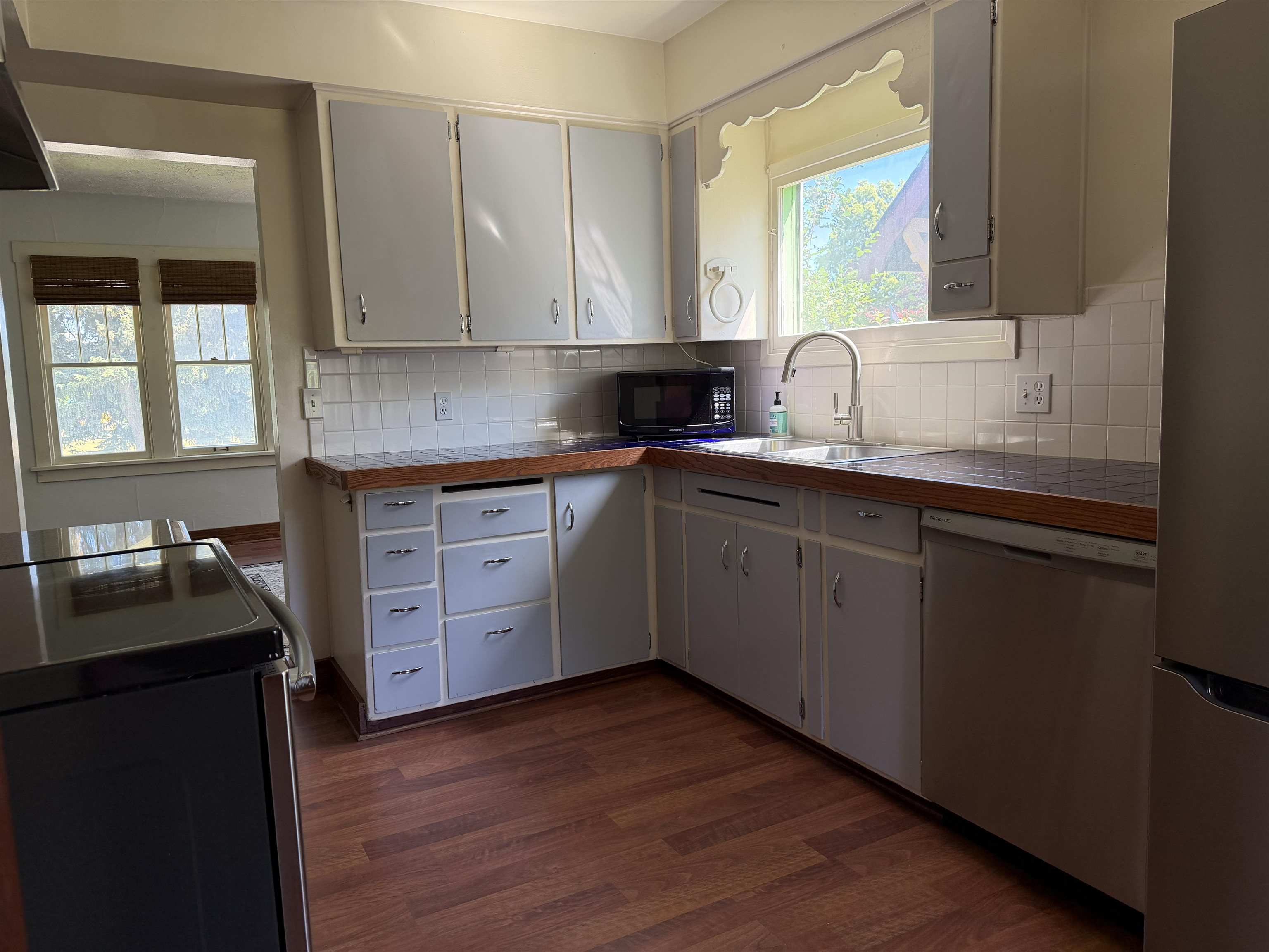 1208 E 11th Ave - Photo 8