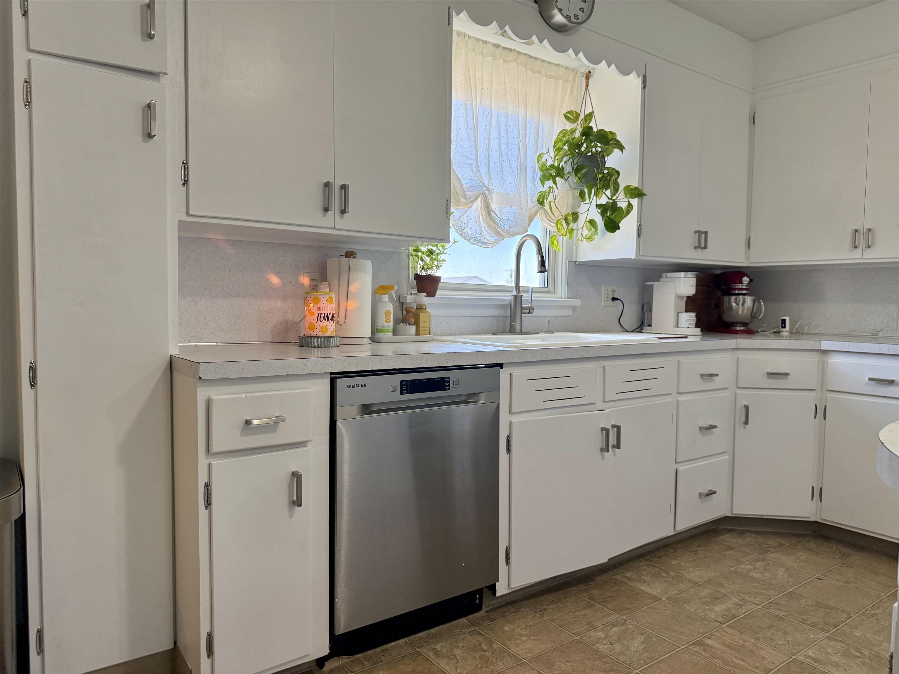 706 E 2nd Ave - Photo 8