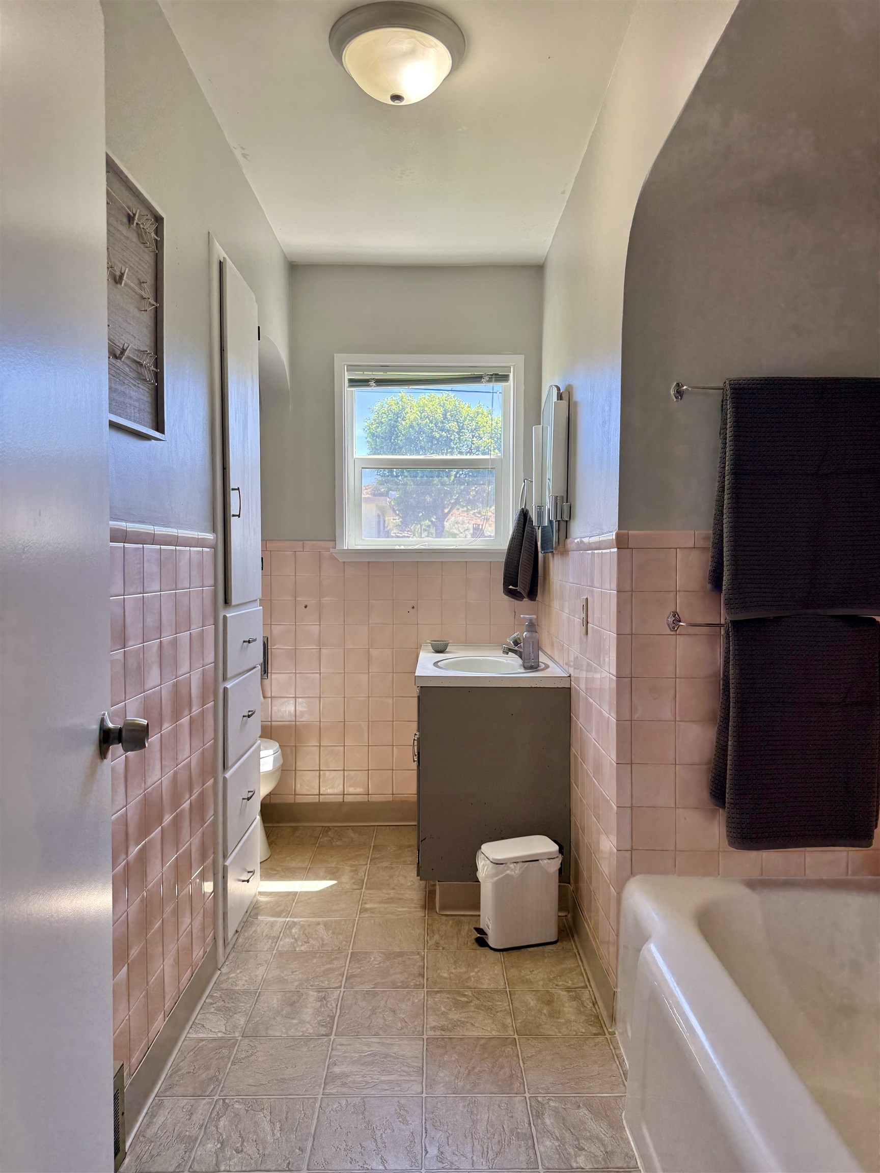 706 E 2nd Ave - Photo 11