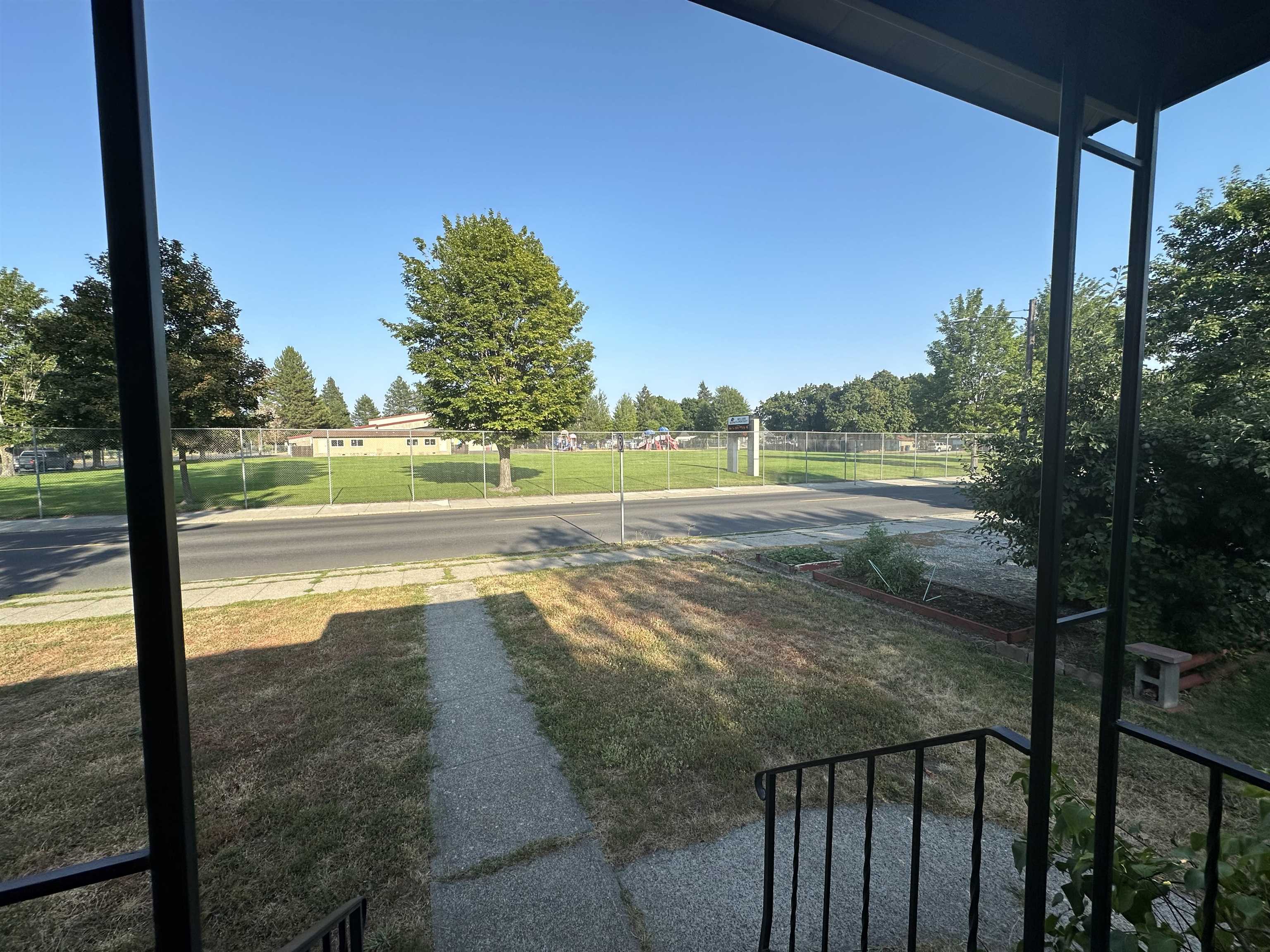4323 N Wall St - Photo 4