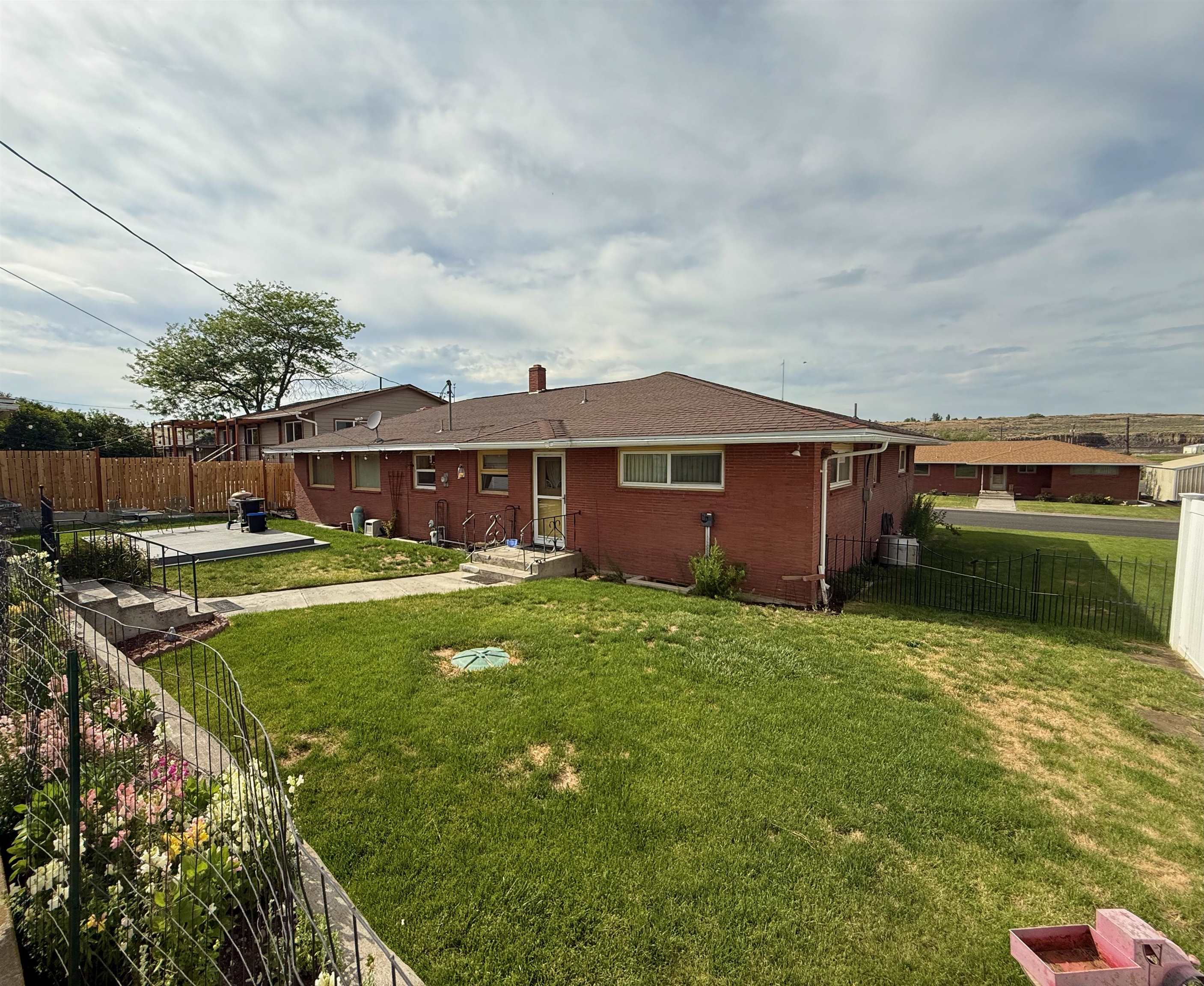 712 E 2nd Ave - Photo 19