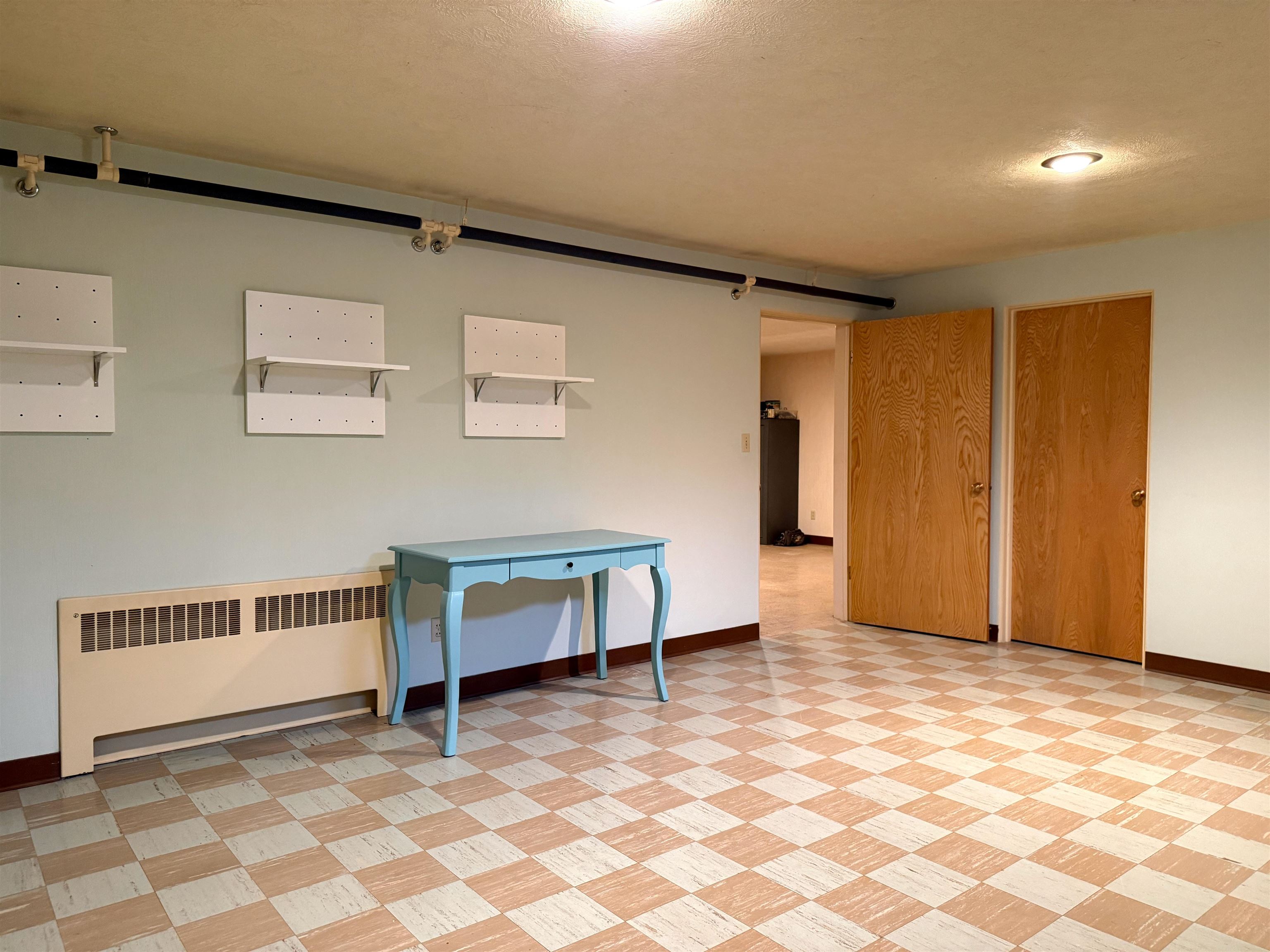 712 E 2nd Ave - Photo 37