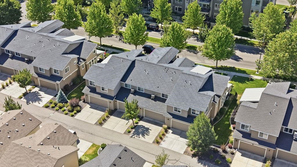 1920 W Summit Pkwy - Photo 32