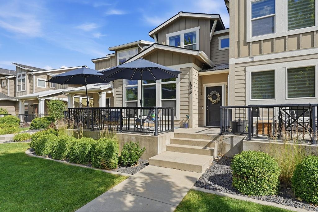 1920 W Summit Pkwy - Photo 3