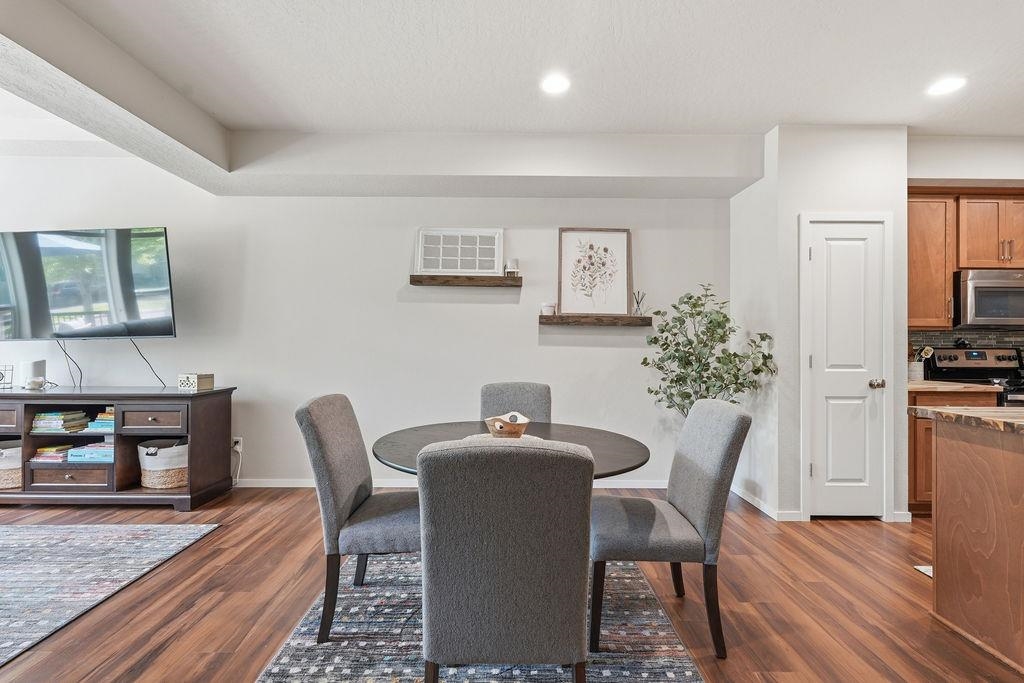 1920 W Summit Pkwy - Photo 11