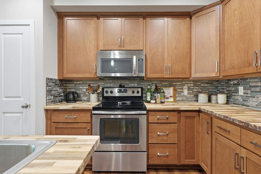 1920 W Summit Pkwy - Photo 14
