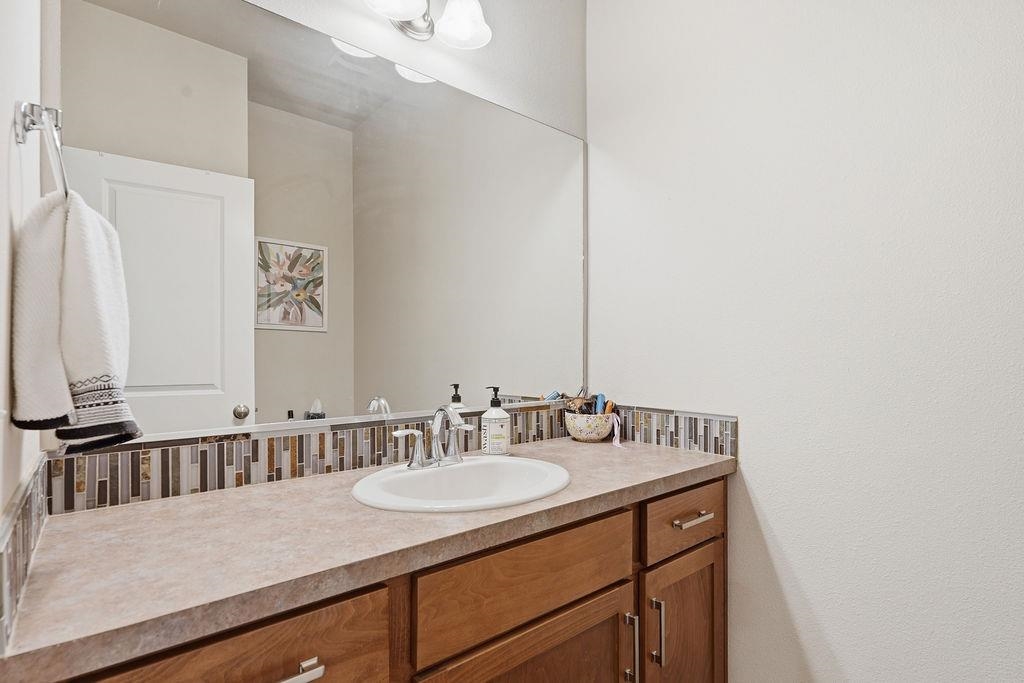 1920 W Summit Pkwy - Photo 20