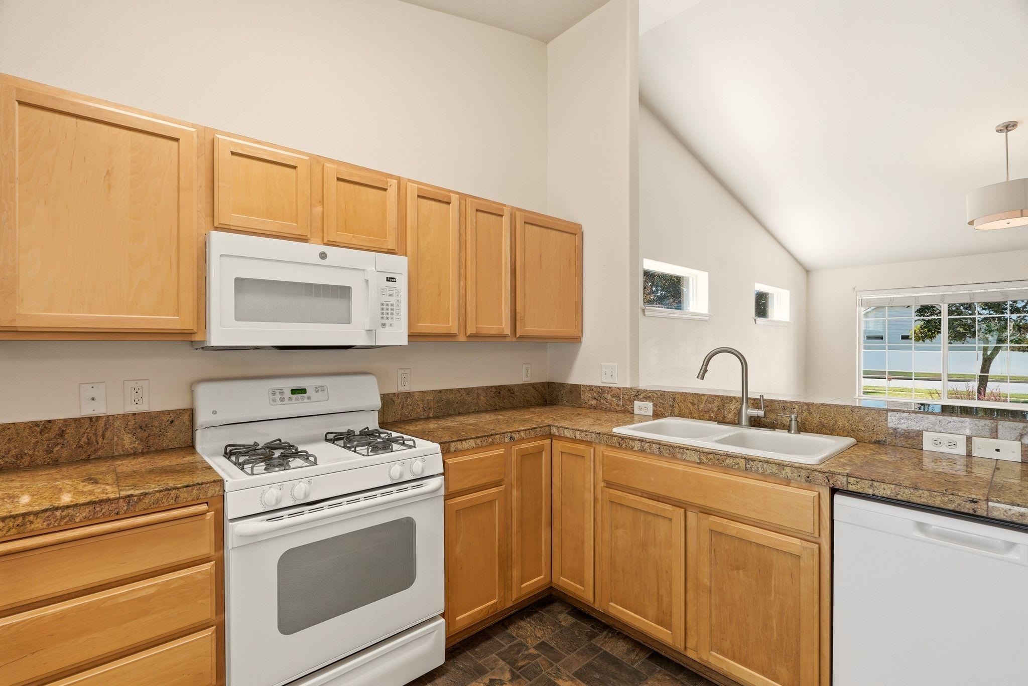 9412 N Oak St - Photo 12