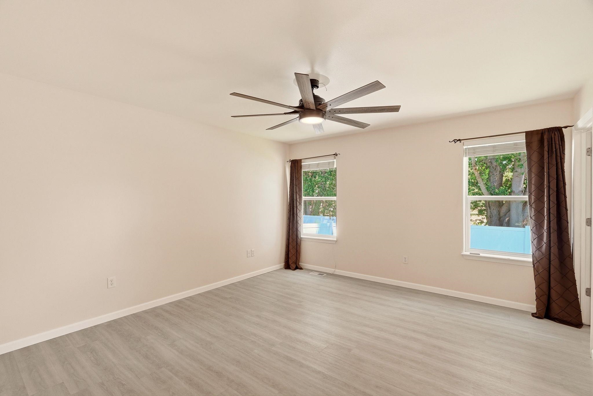 9412 N Oak St - Photo 14