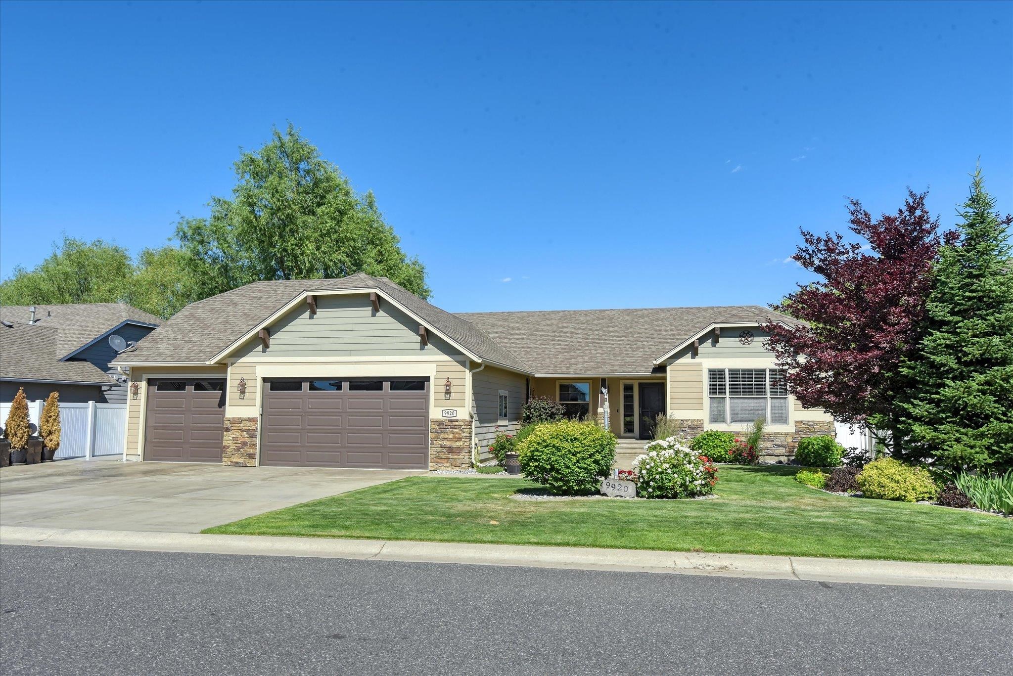 9920 N Austin Ln - Photo 1