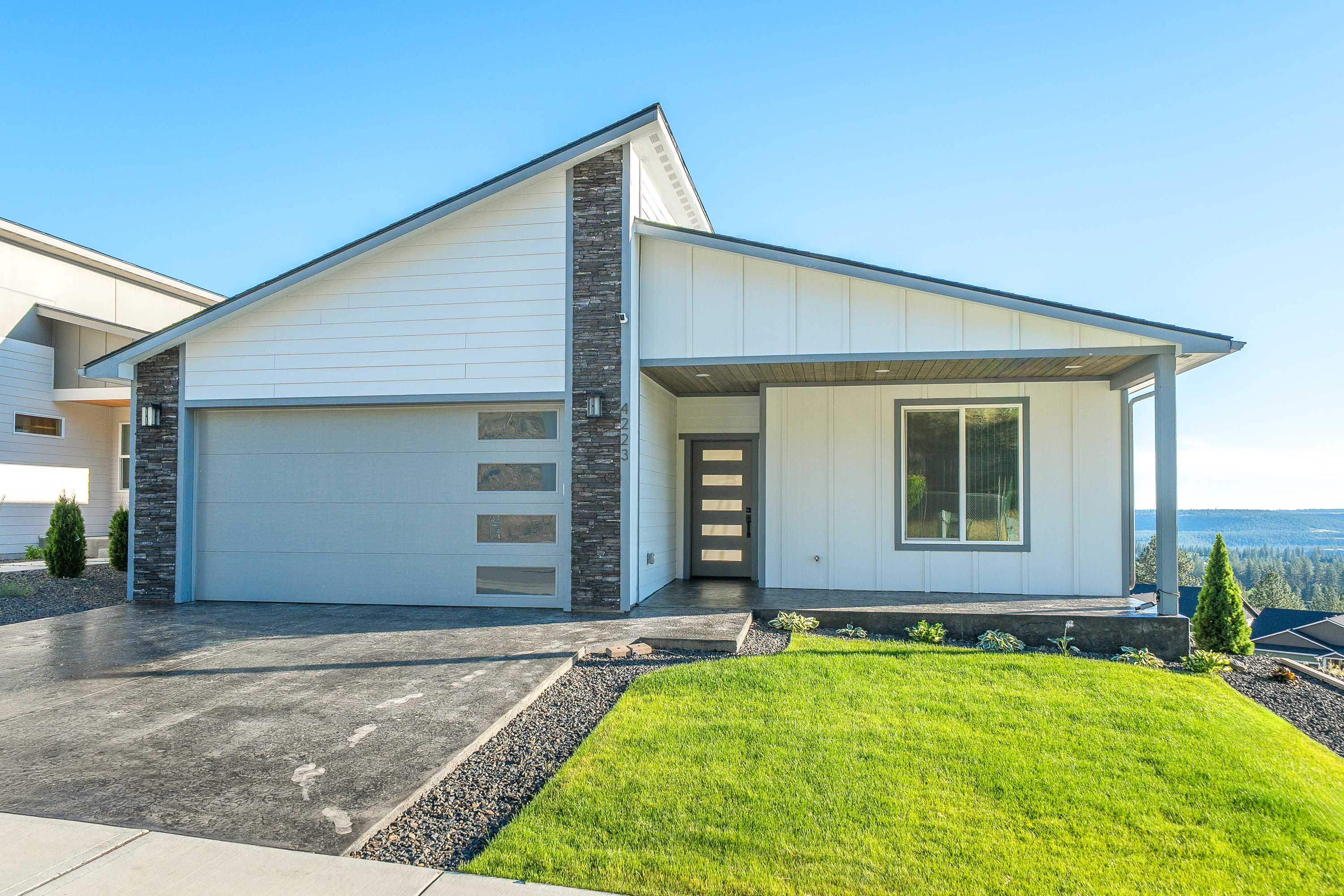 4223 W Bush Dr - Photo 1
