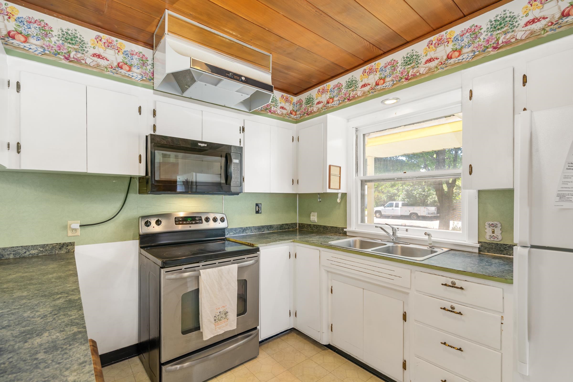 8004 E Mission Ave - Photo 6