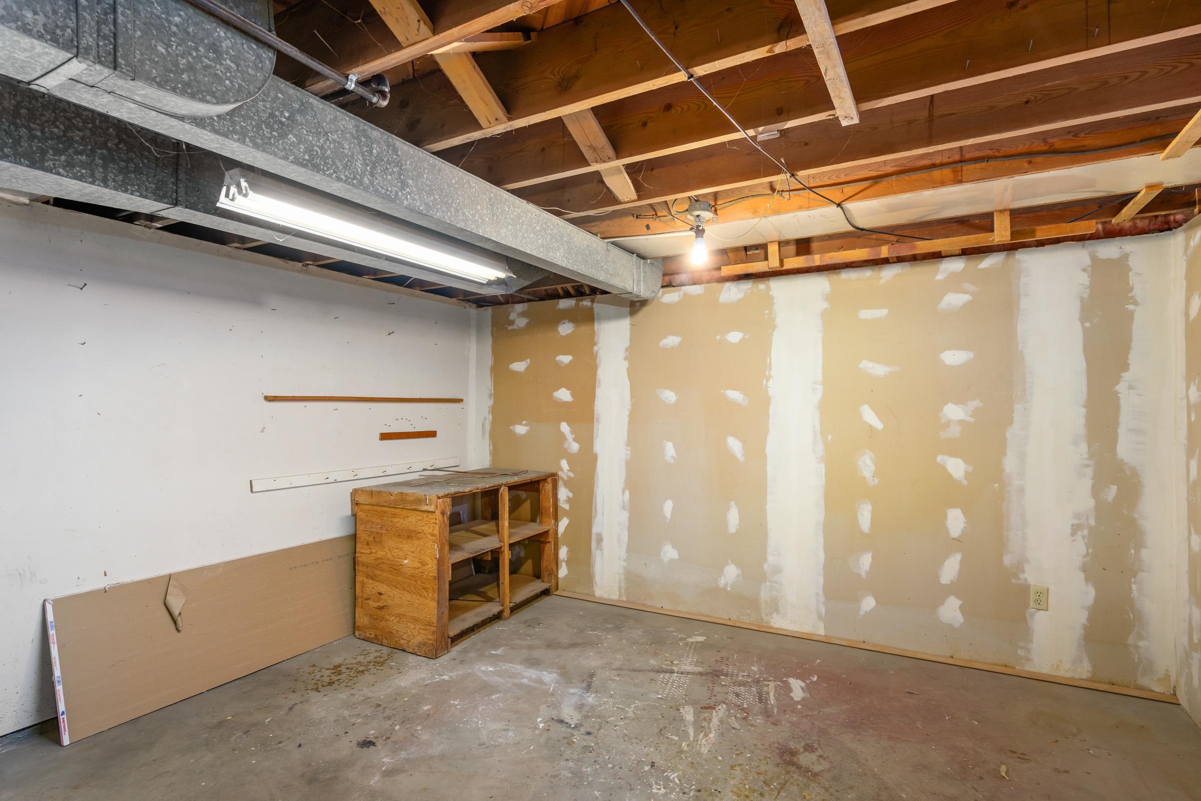 8004 E Mission Ave - Photo 27