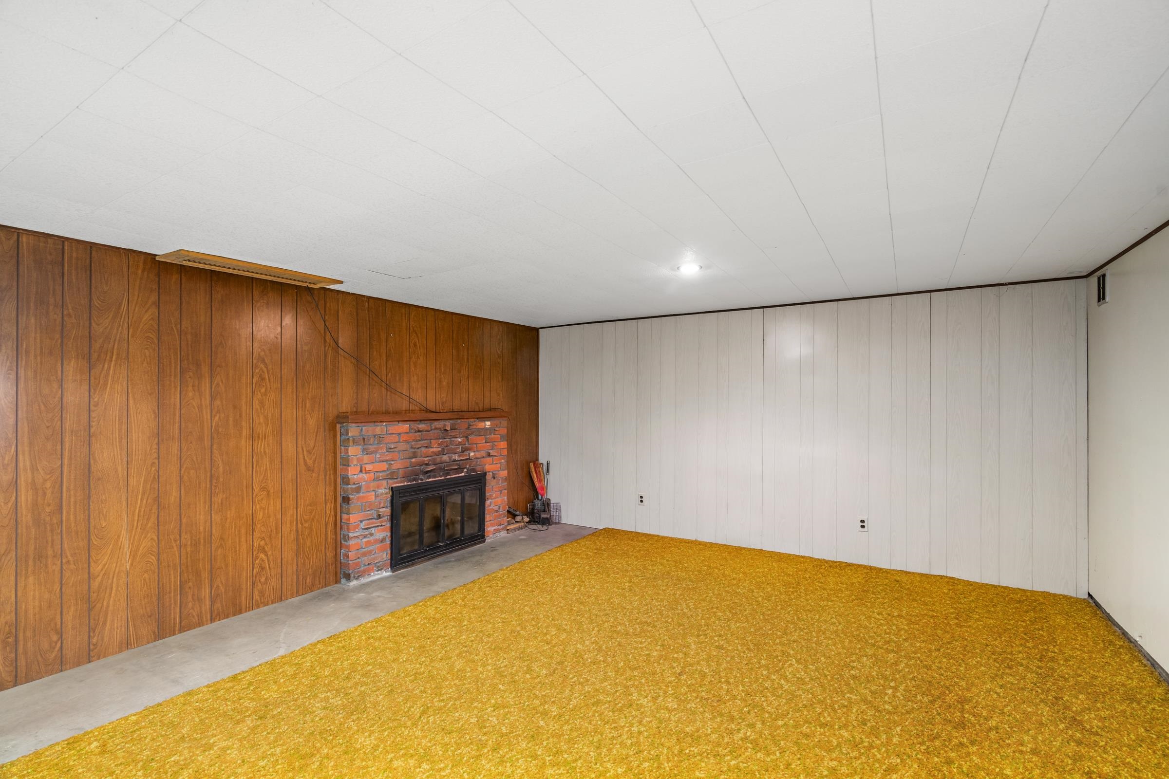 8004 E Mission Ave - Photo 28