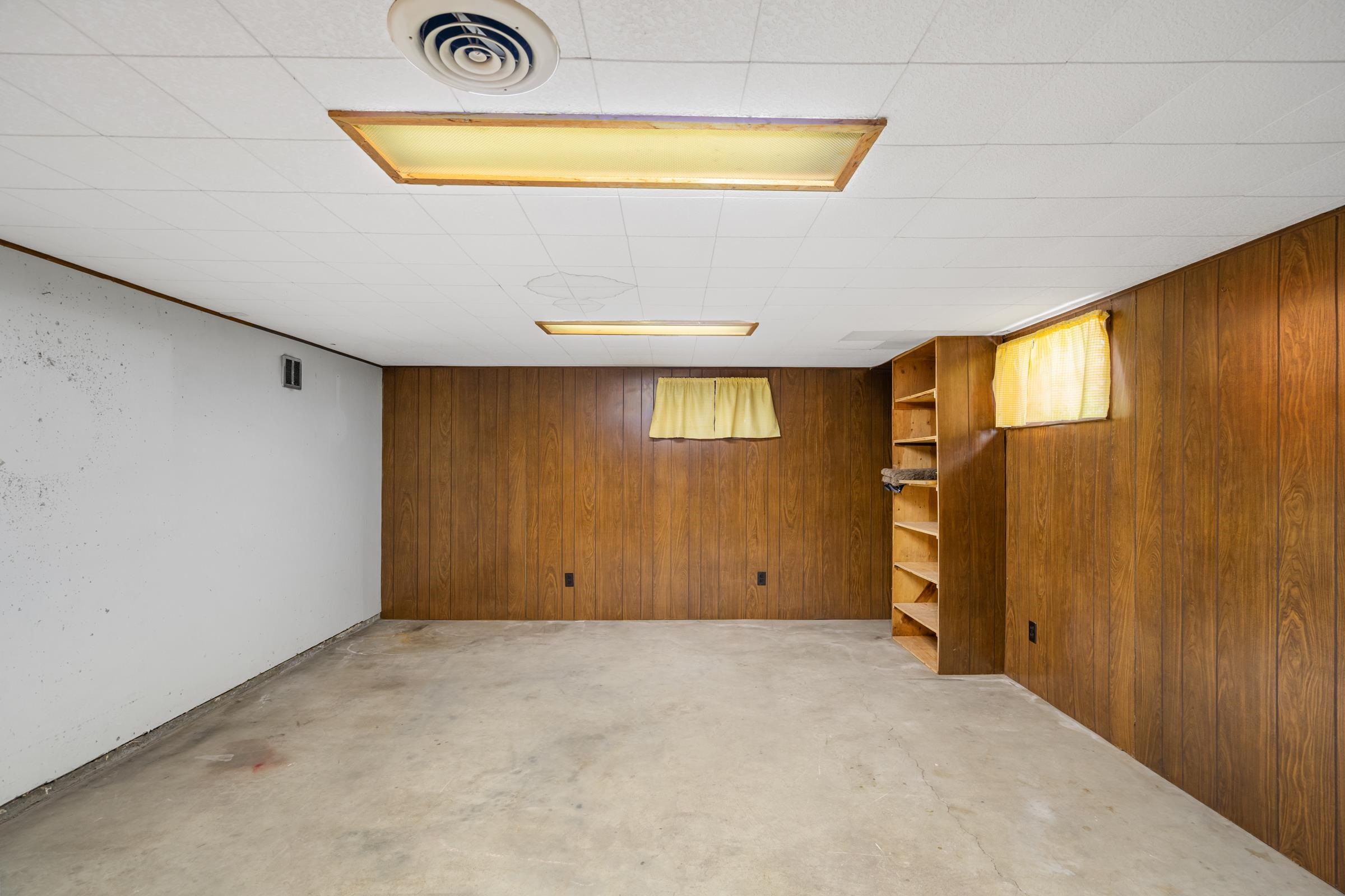 8004 E Mission Ave - Photo 30
