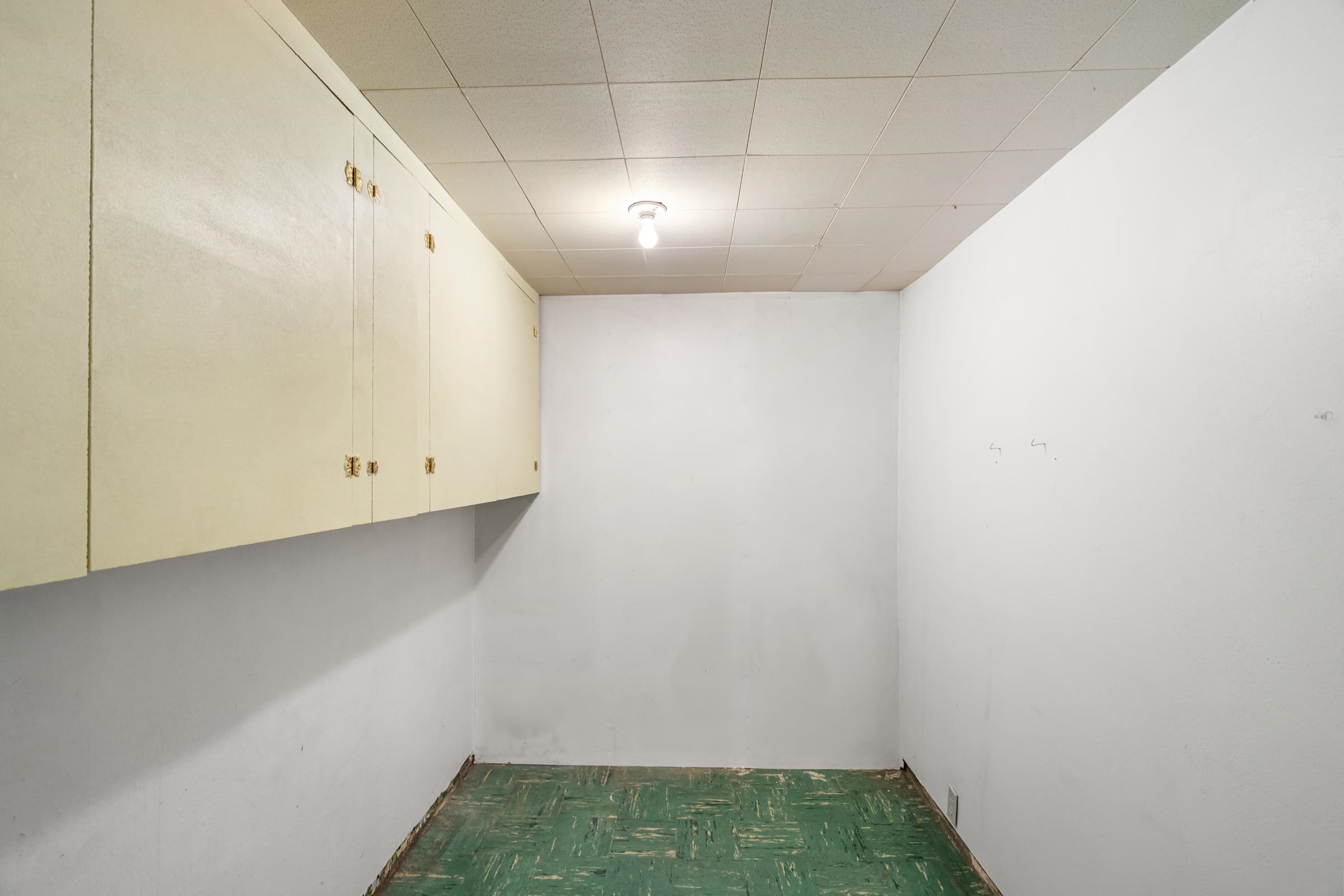 8004 E Mission Ave - Photo 31