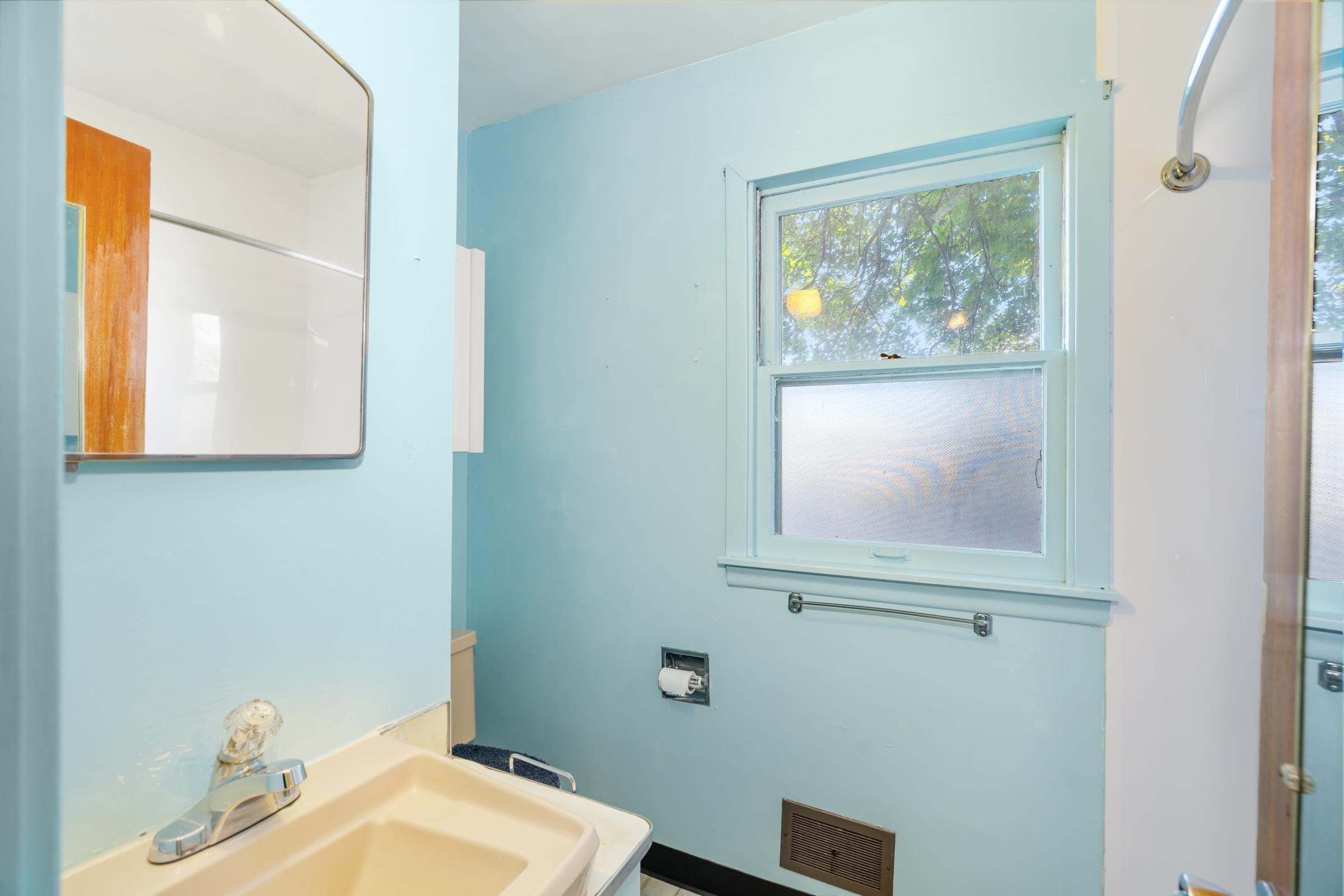 8004 E Mission Ave - Photo 9