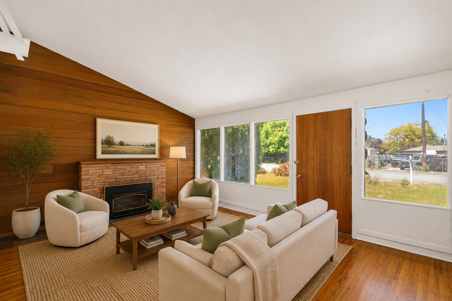8004 E Mission Ave - Photo 2