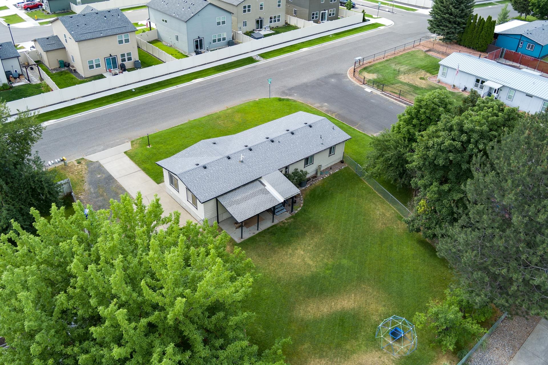 3306 E 4th Ct - Photo 6