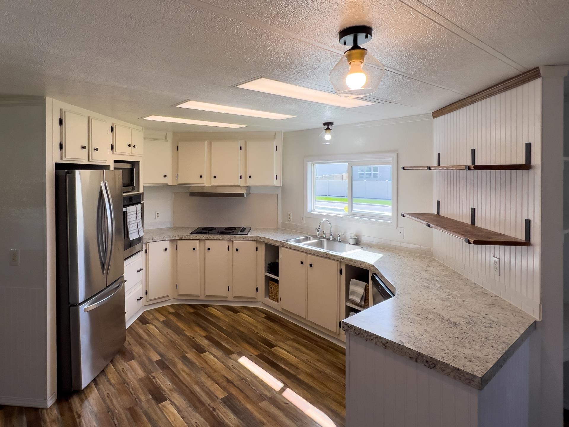 3306 E 4th Ct - Photo 7