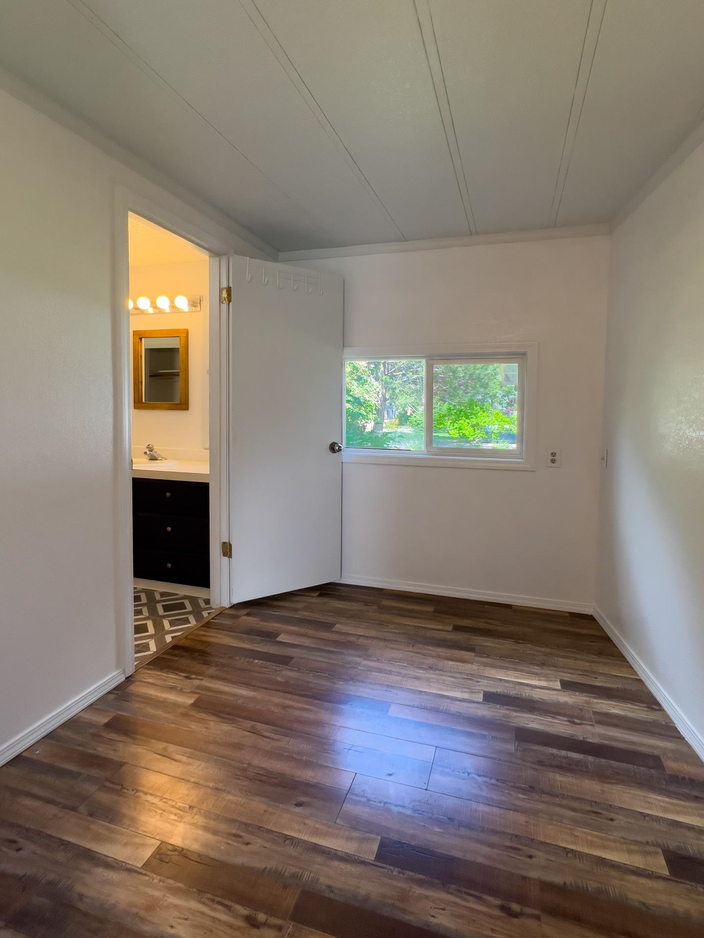 3306 E 4th Ct - Photo 23