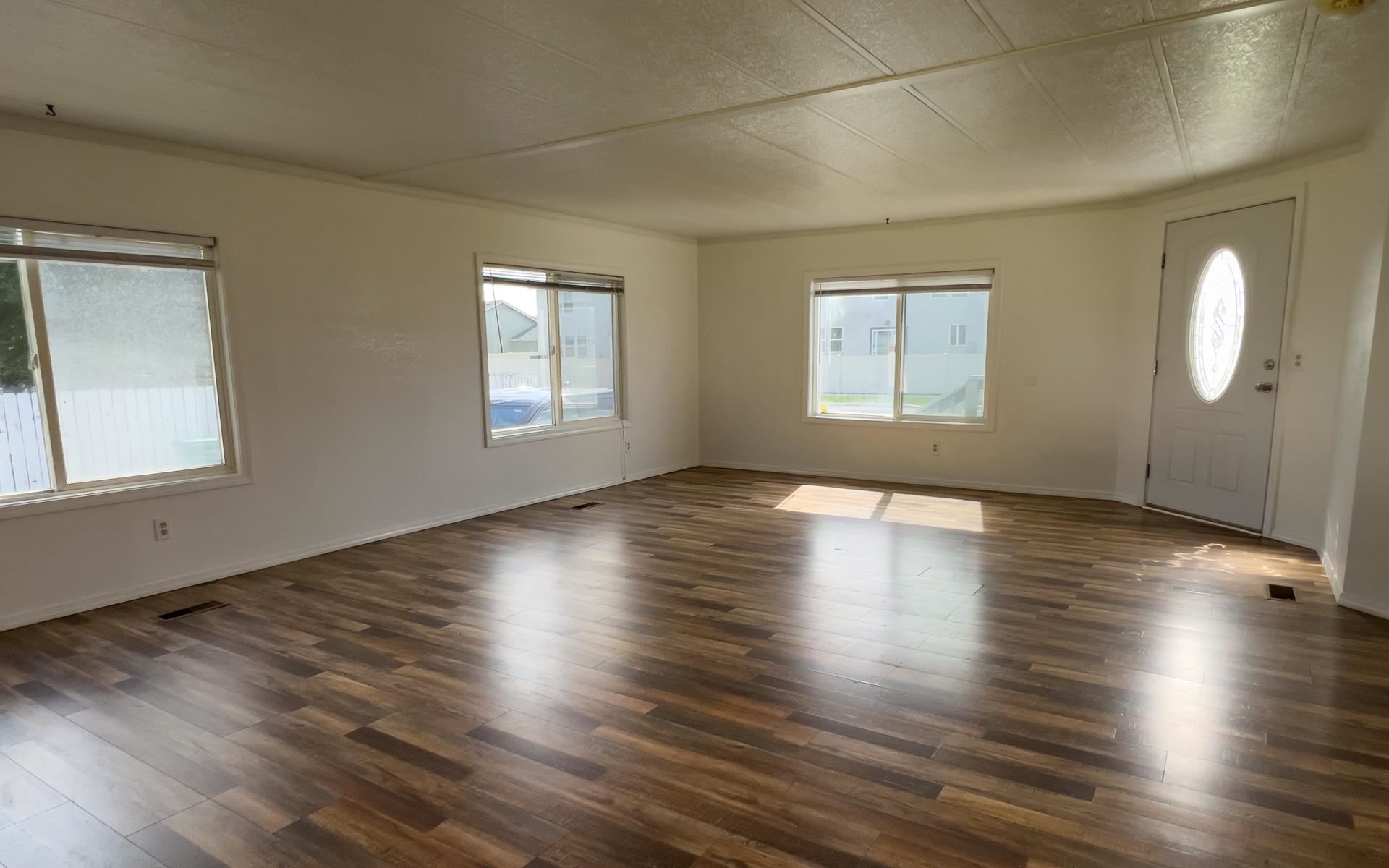 3306 E 4th Ct - Photo 11