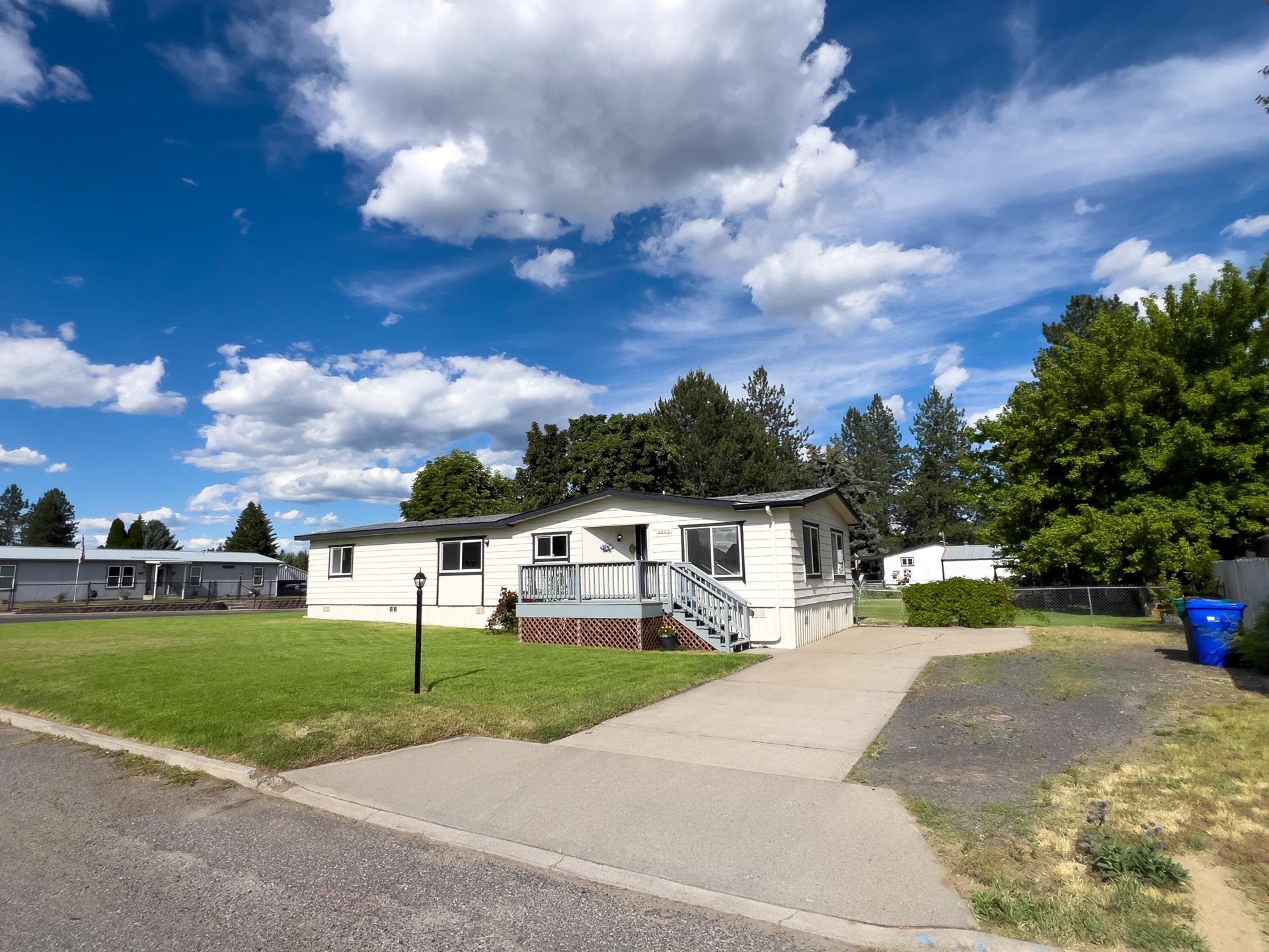 3306 E 4th Ct - Photo 35