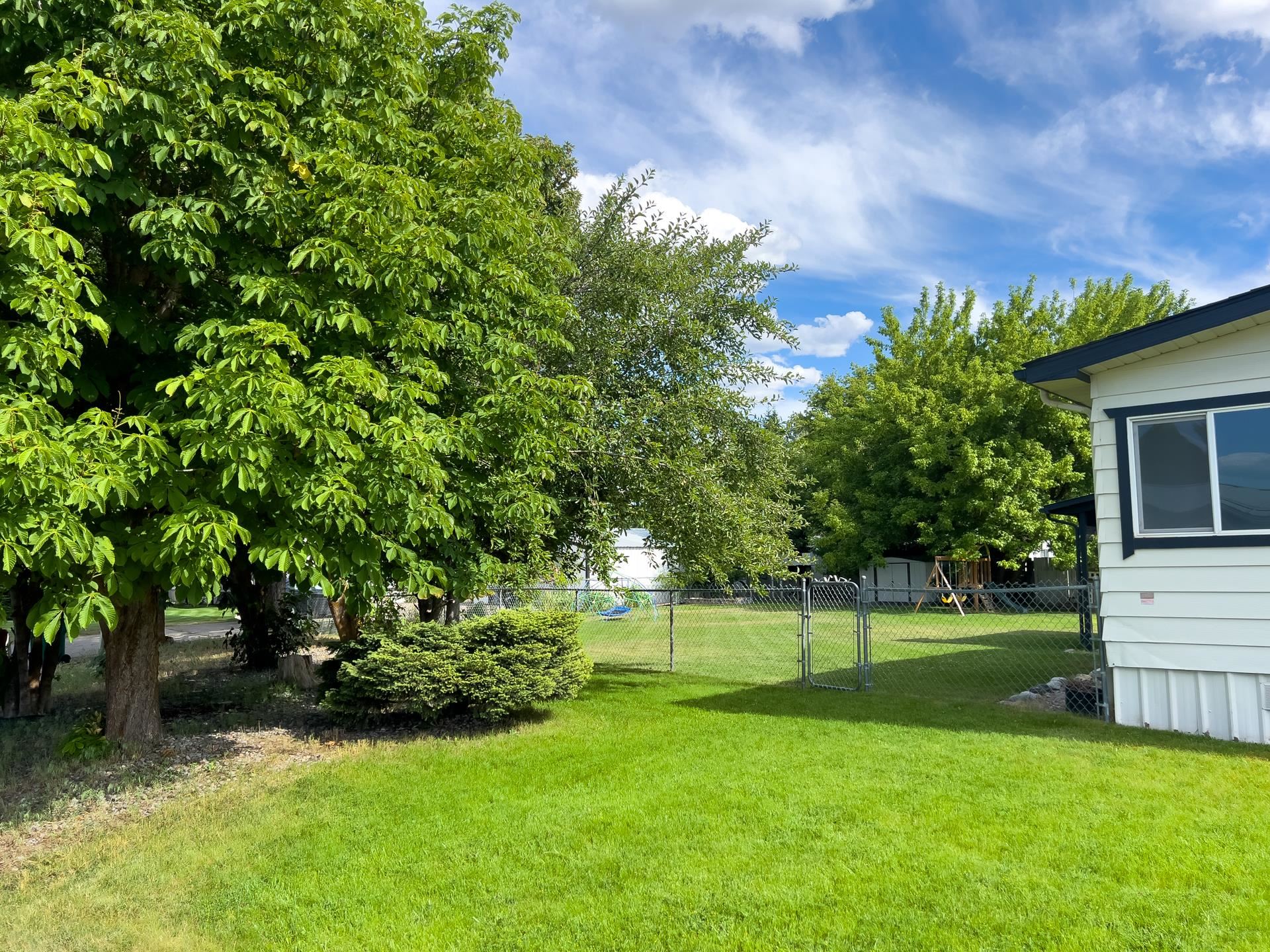3306 E 4th Ct - Photo 39