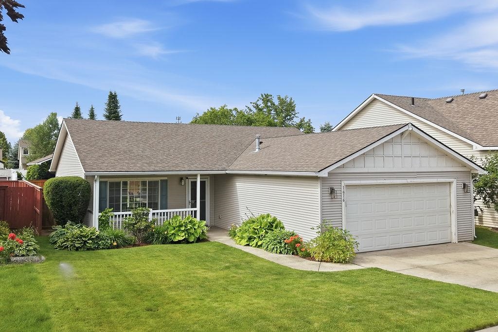 1616 E Vanetta Ln - Photo 1
