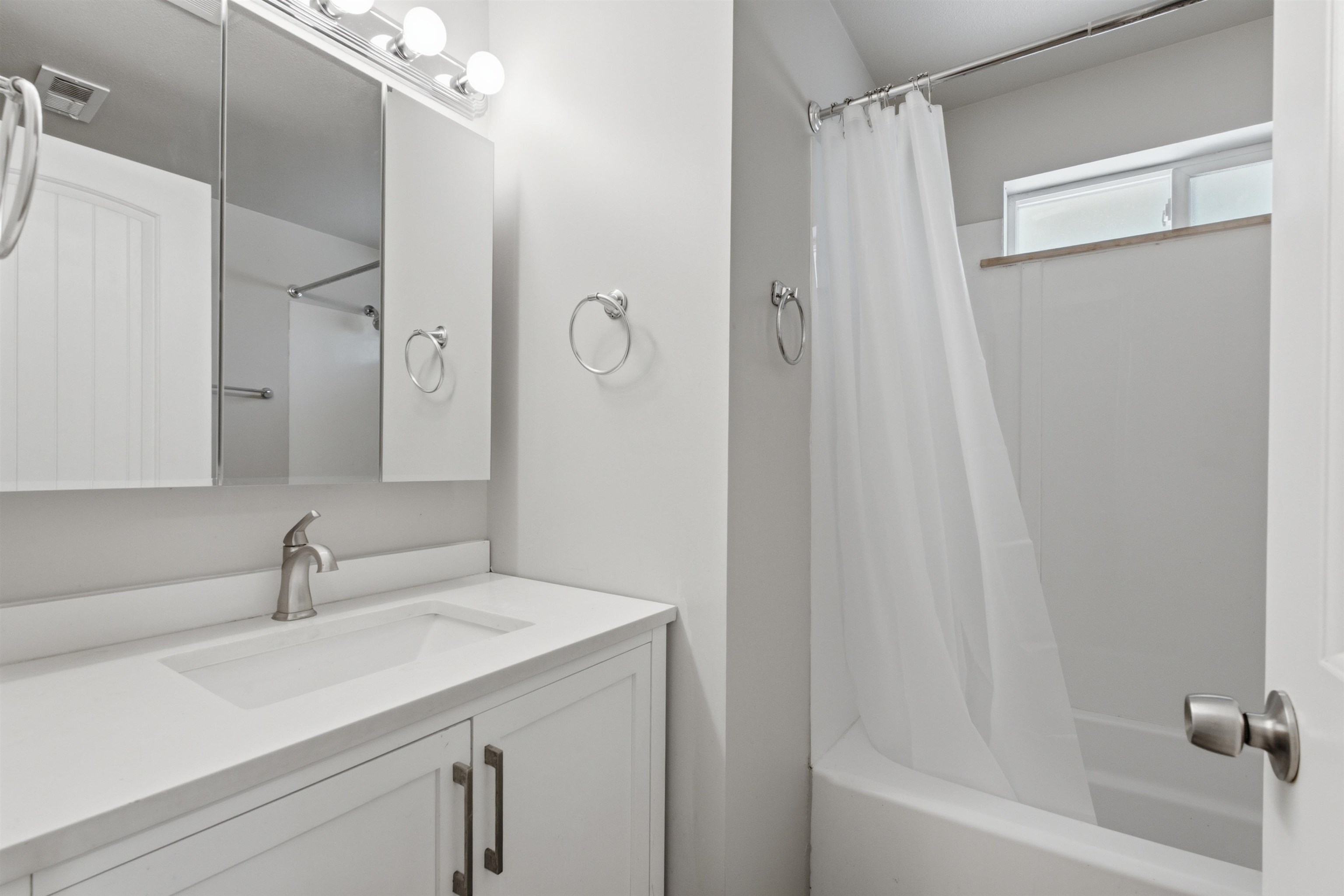 1827 W College Ave - Photo 11