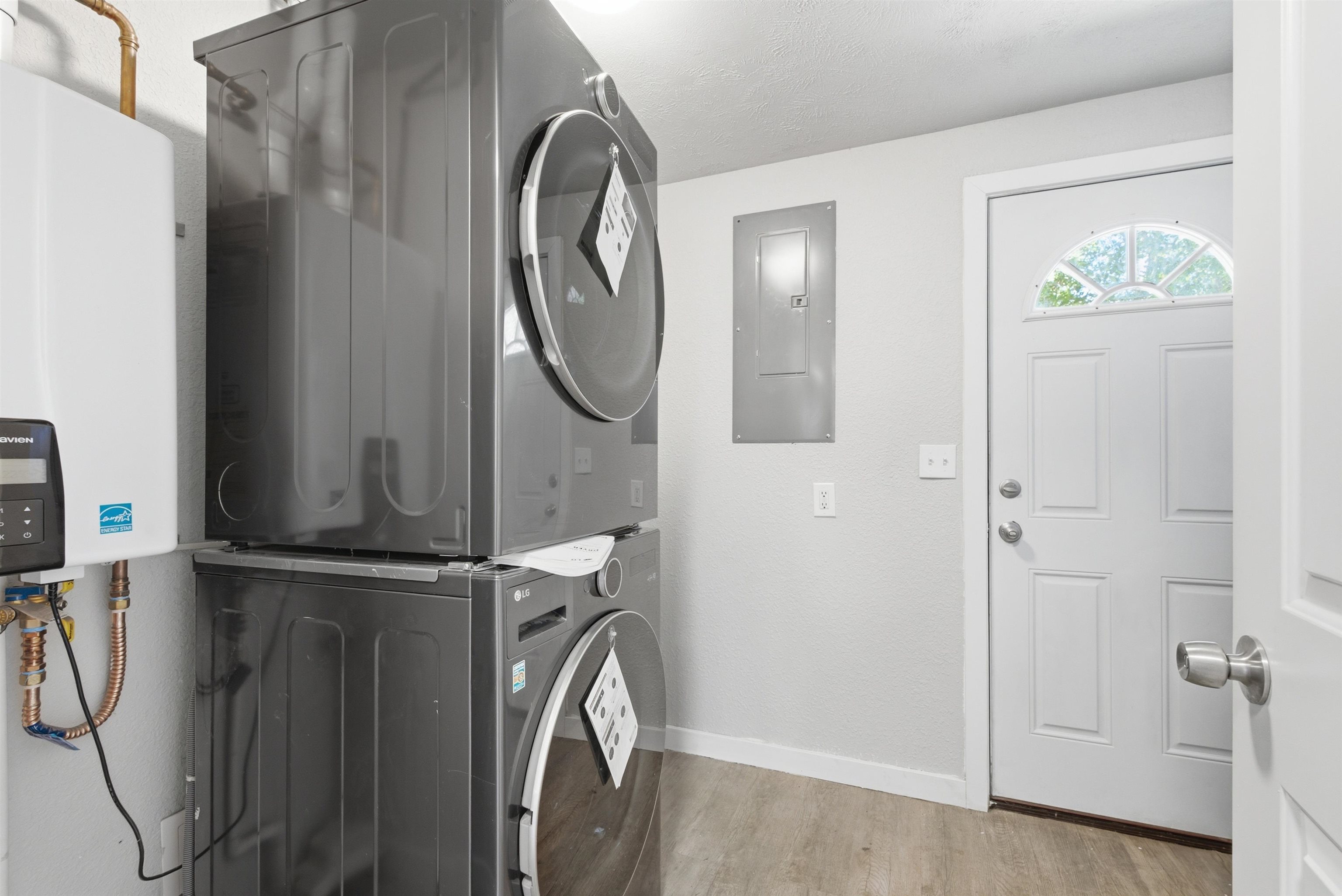1827 W College Ave - Photo 12