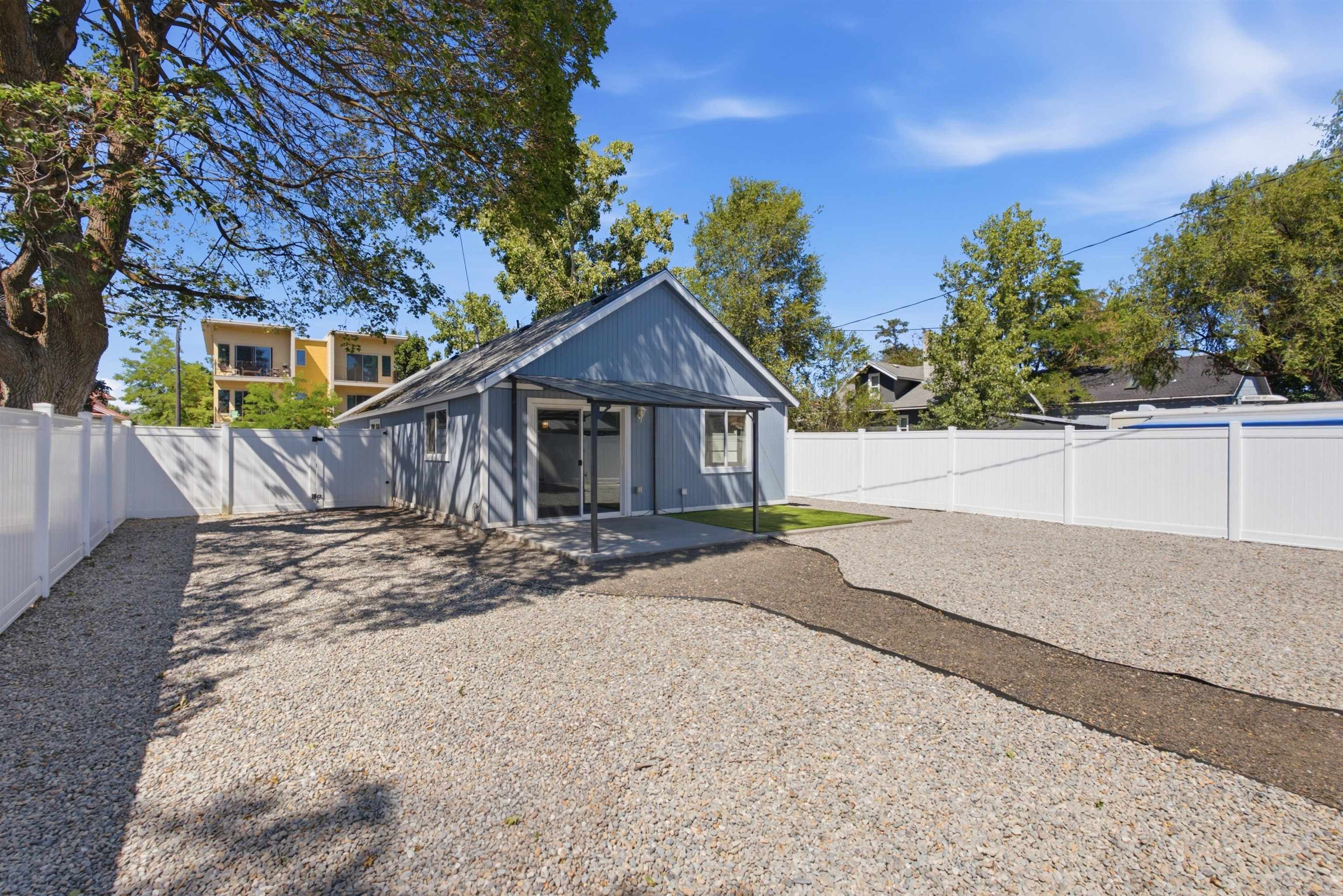 1827 W College Ave - Photo 14