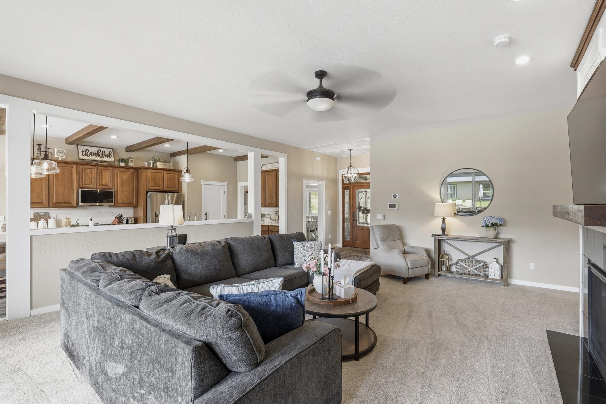 851 Thomas Ln - Photo 6