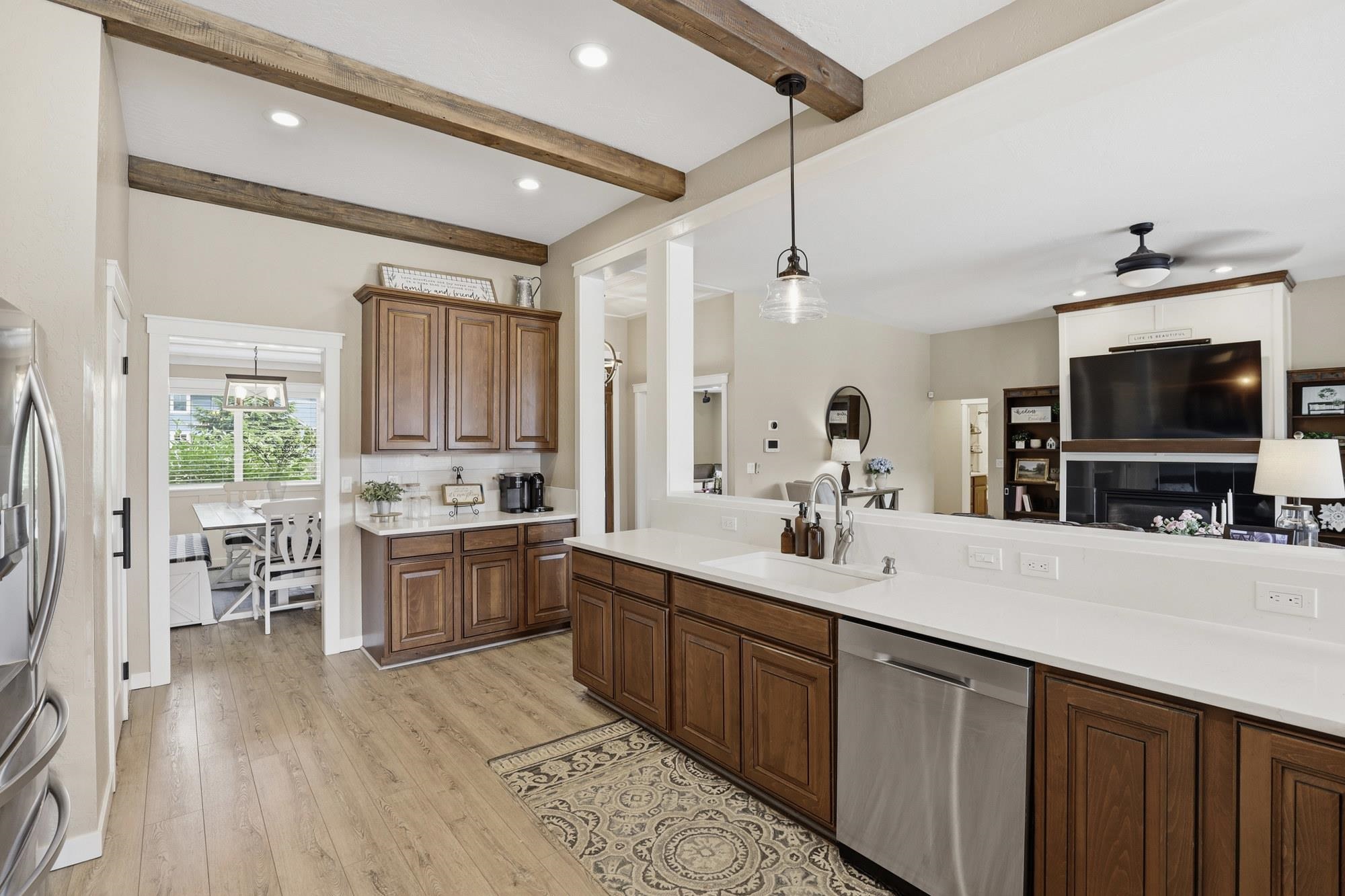 851 Thomas Ln - Photo 10