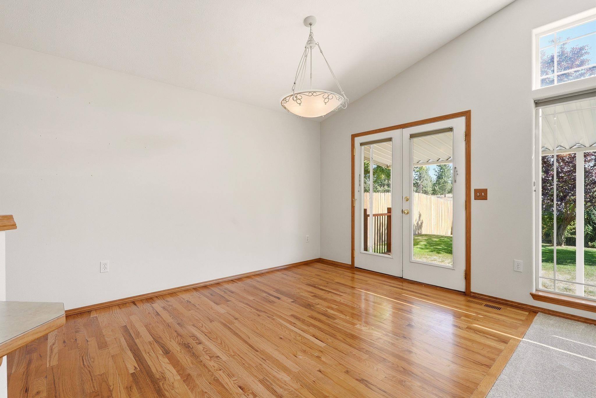 307 W Greta Ln - Photo 12