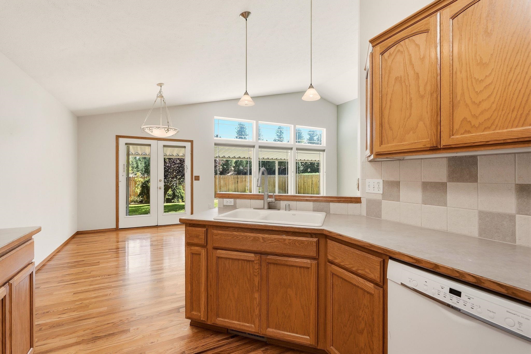 307 W Greta Ln - Photo 11