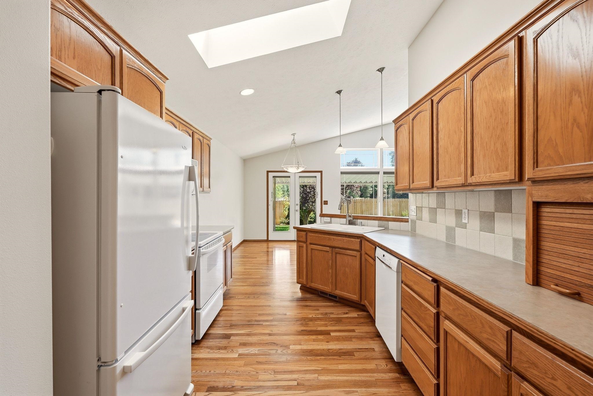 307 W Greta Ln - Photo 10