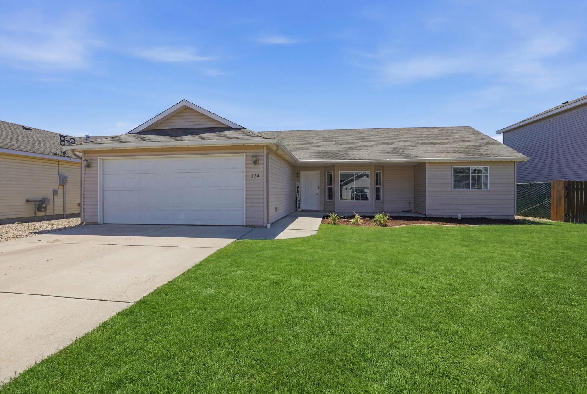 514 E Norma Lee Ave - Photo 1