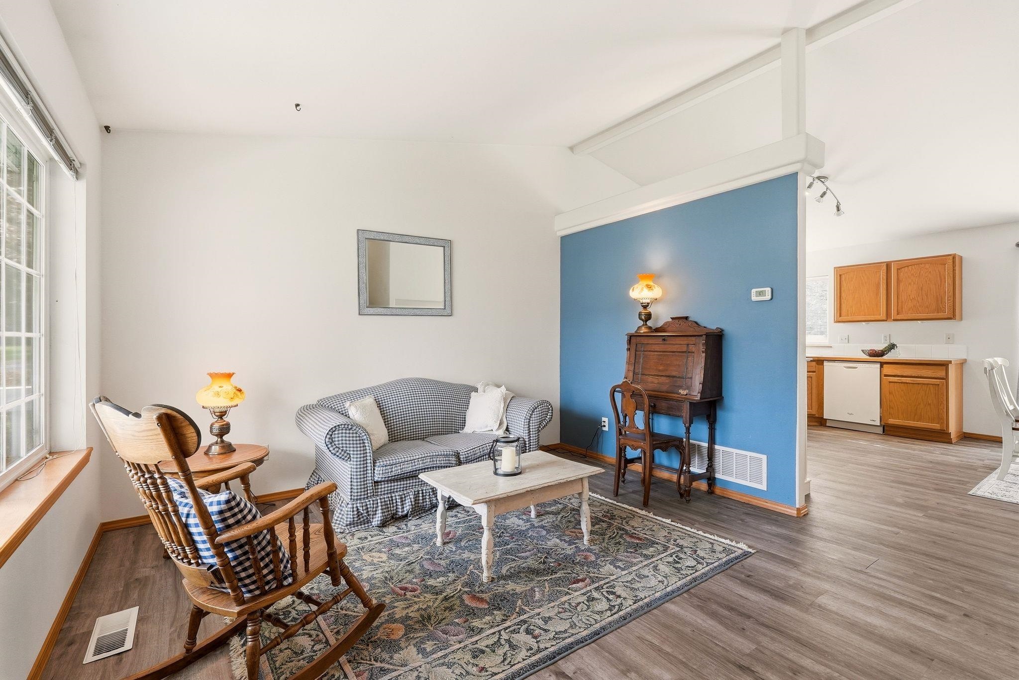 10212 E 17th Ln - Photo 7