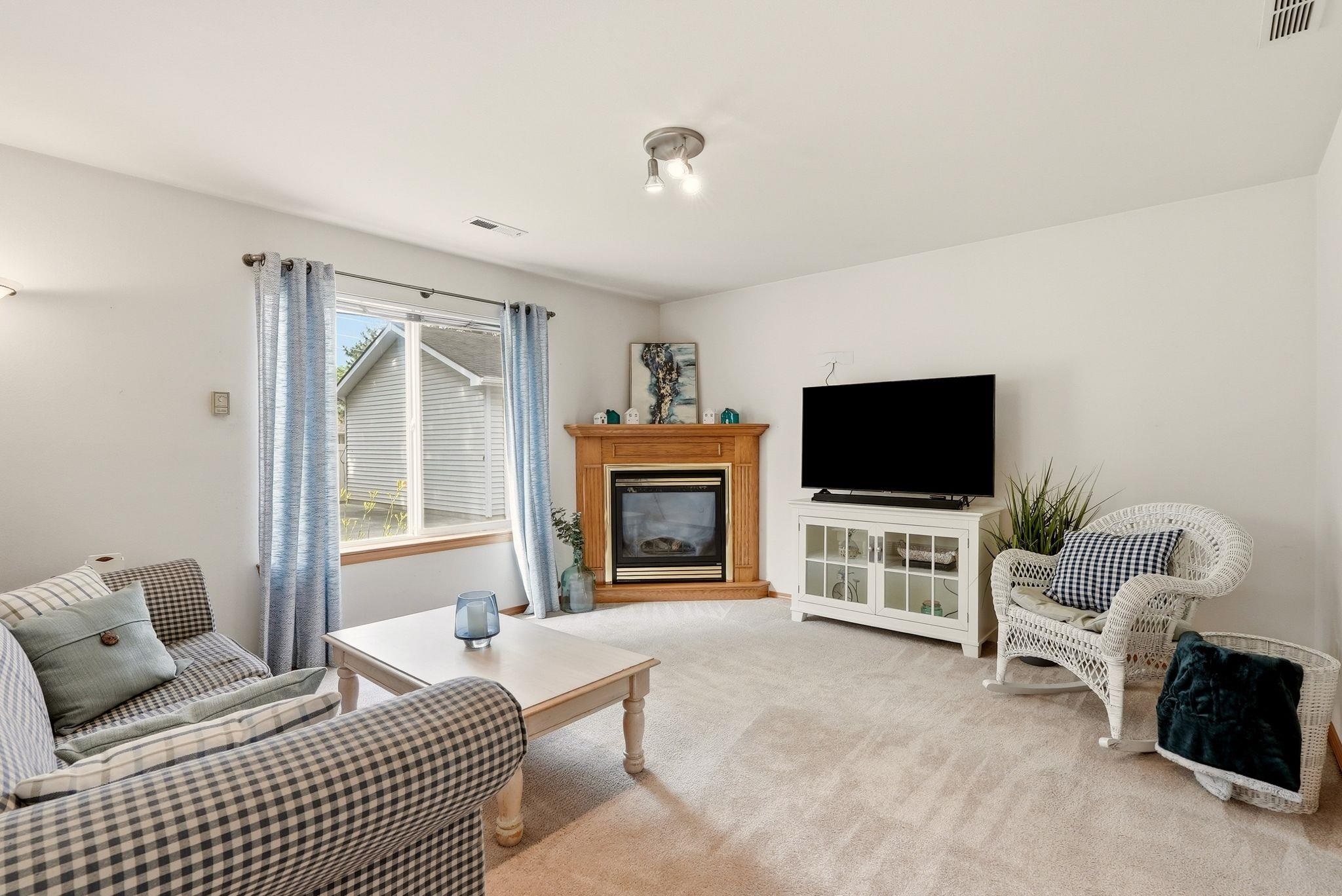 10212 E 17th Ln - Photo 18