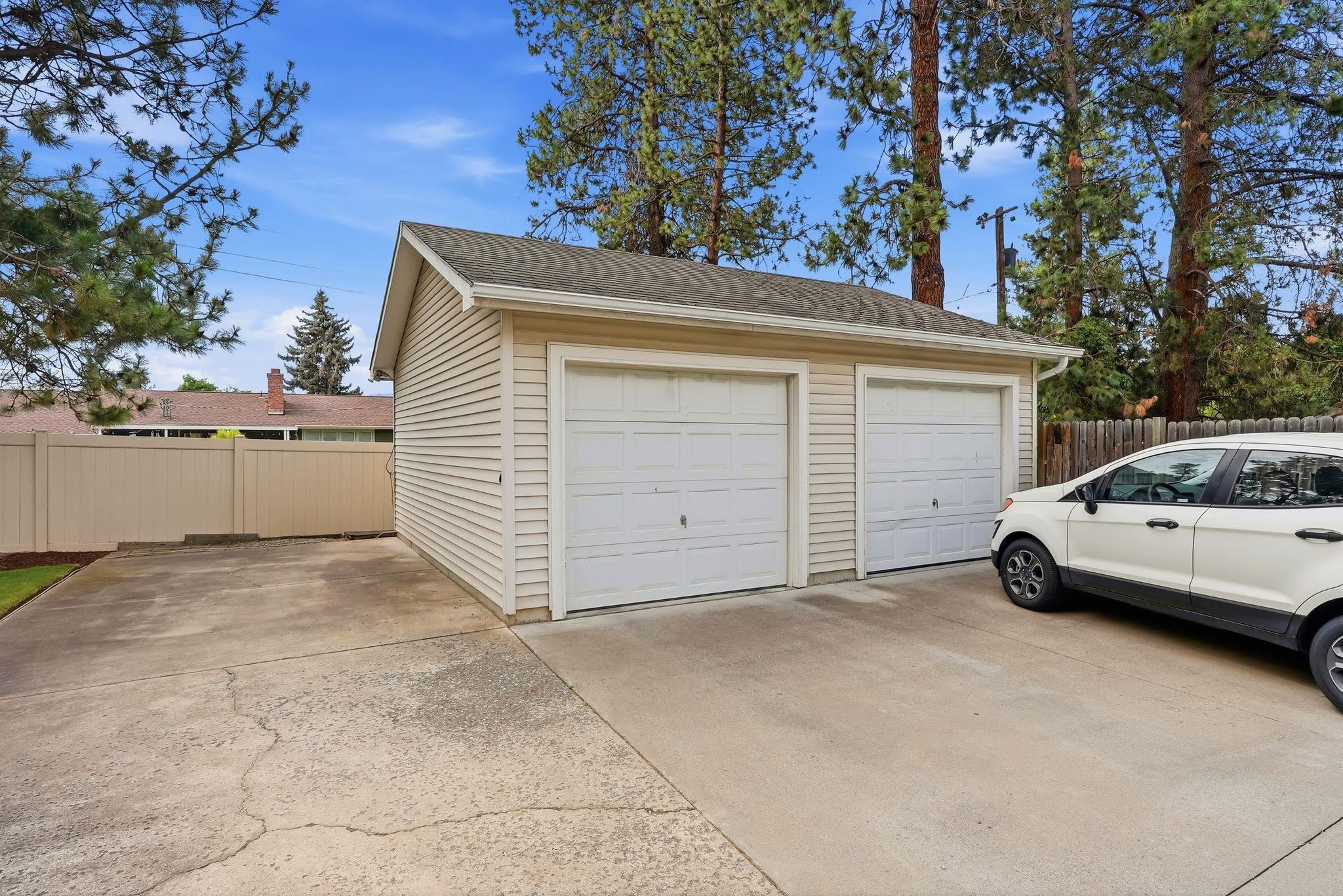 10212 E 17th Ln - Photo 39