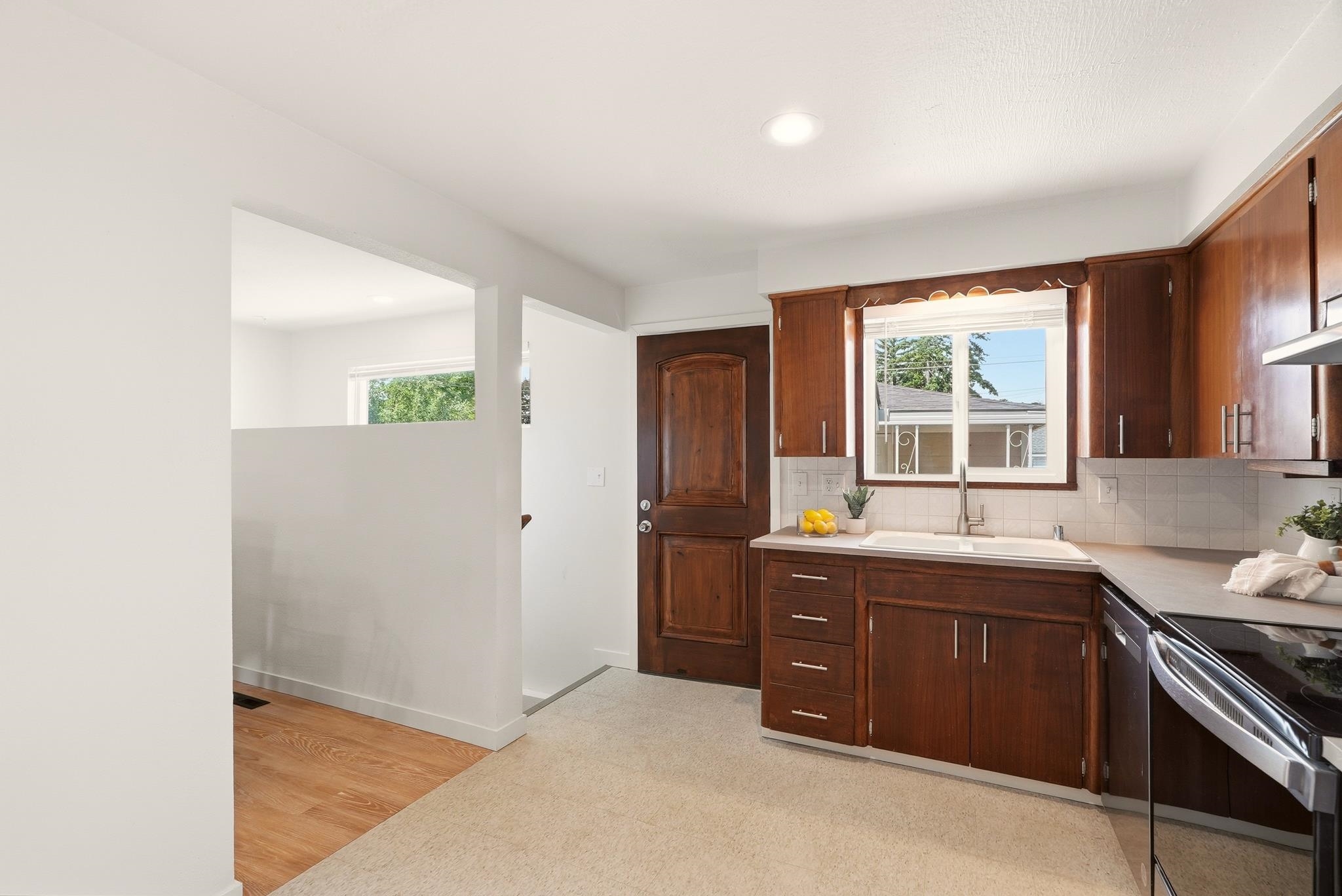 4411 N Whitehouse St - Photo 10